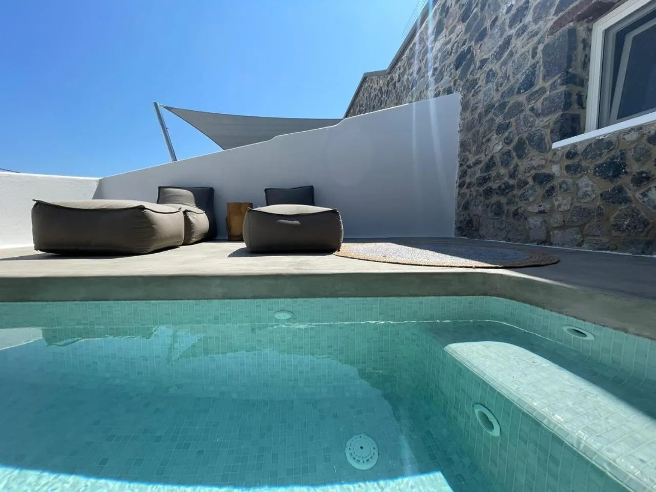 Pool view in Victoria Caves