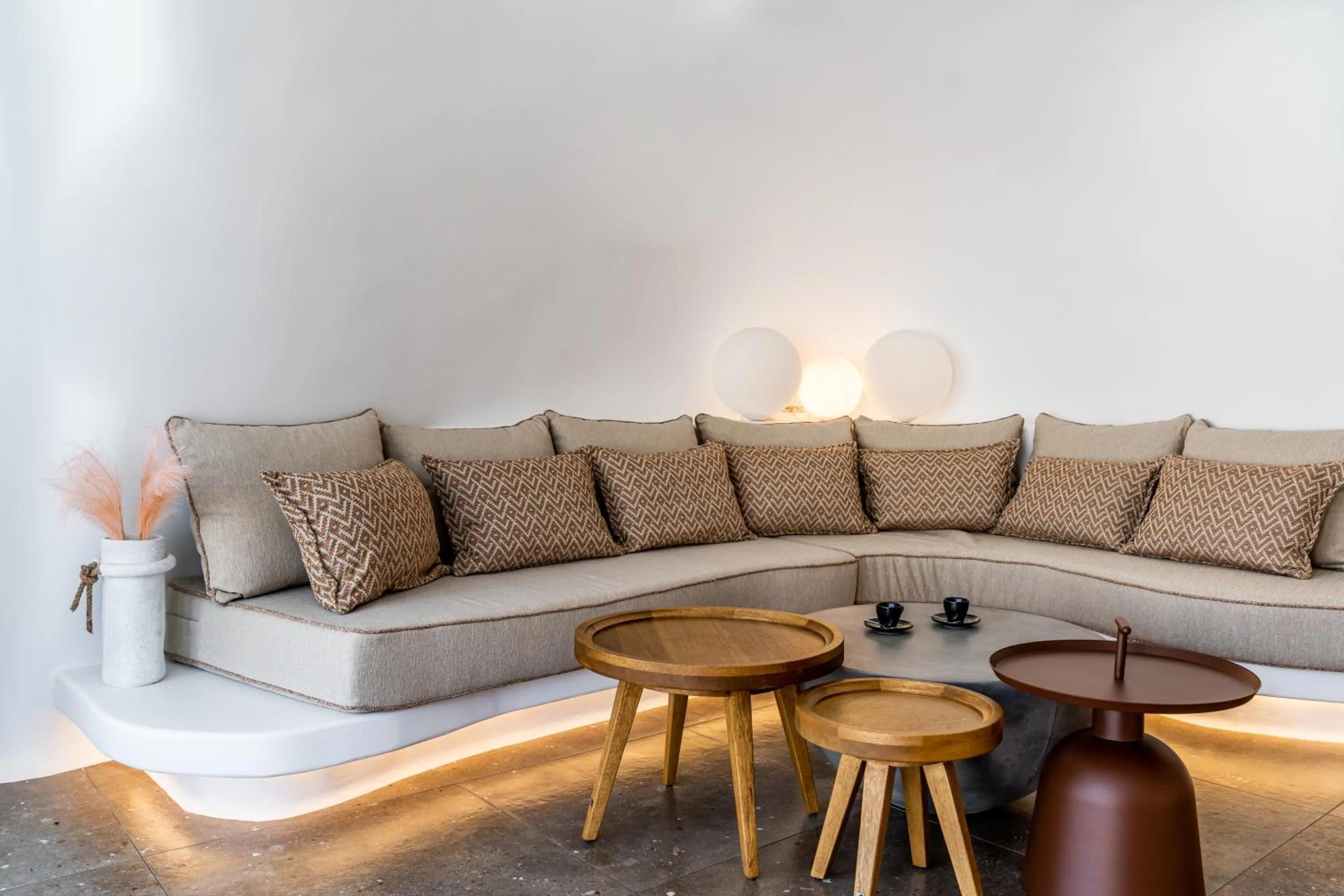 Living room in Victoria Caves