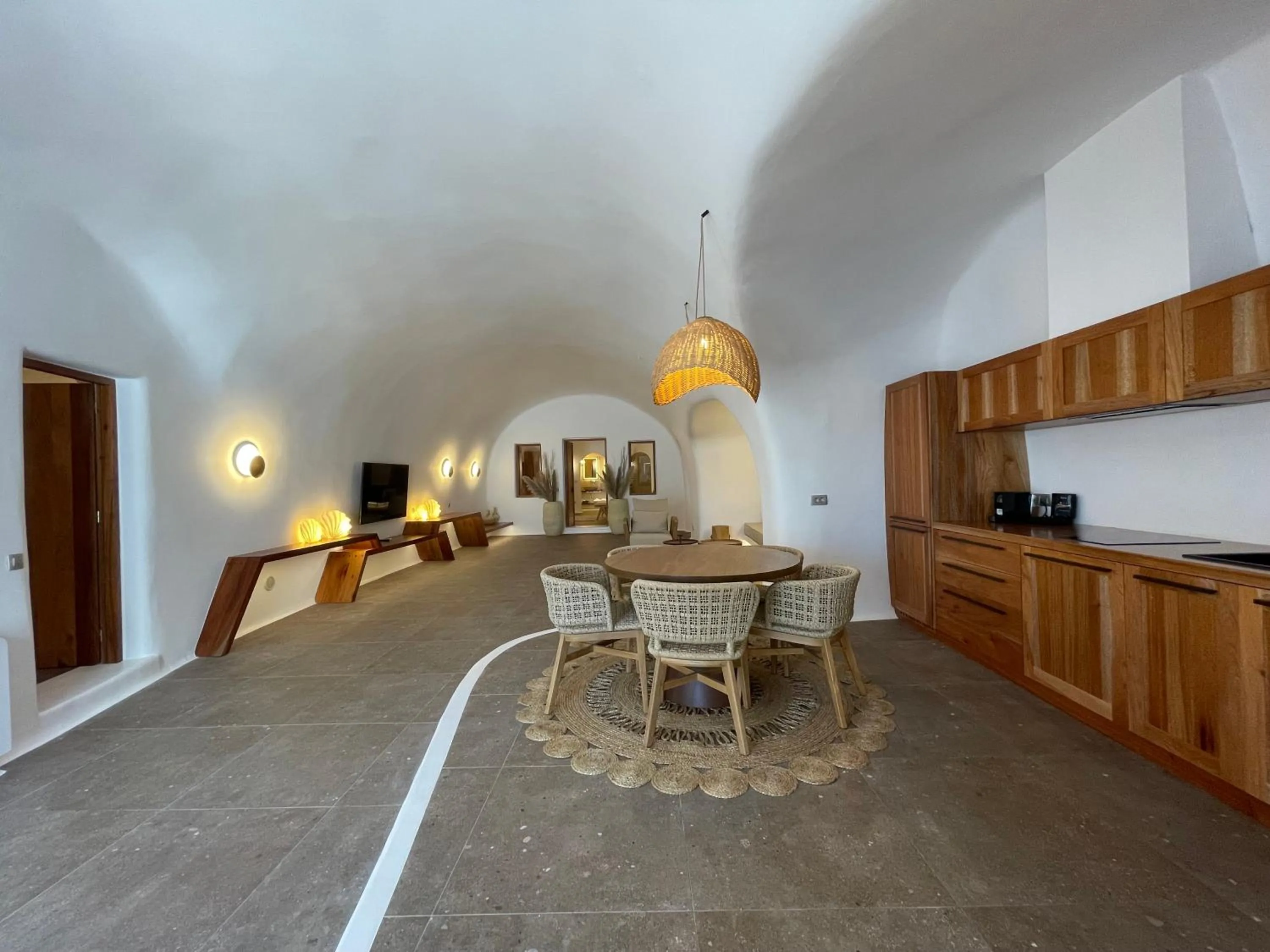 Living room in Victoria Caves