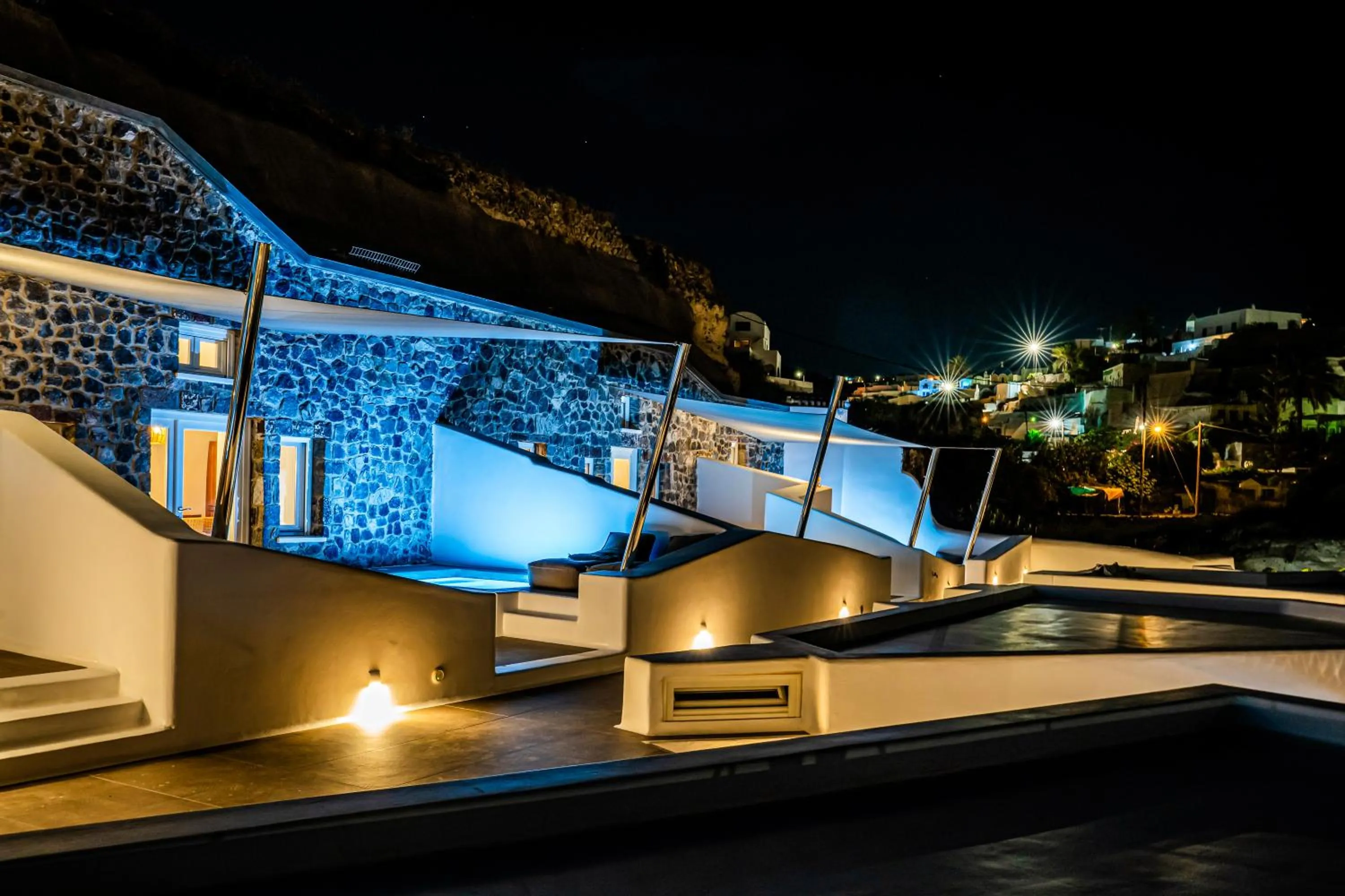 Property building in Victoria Caves