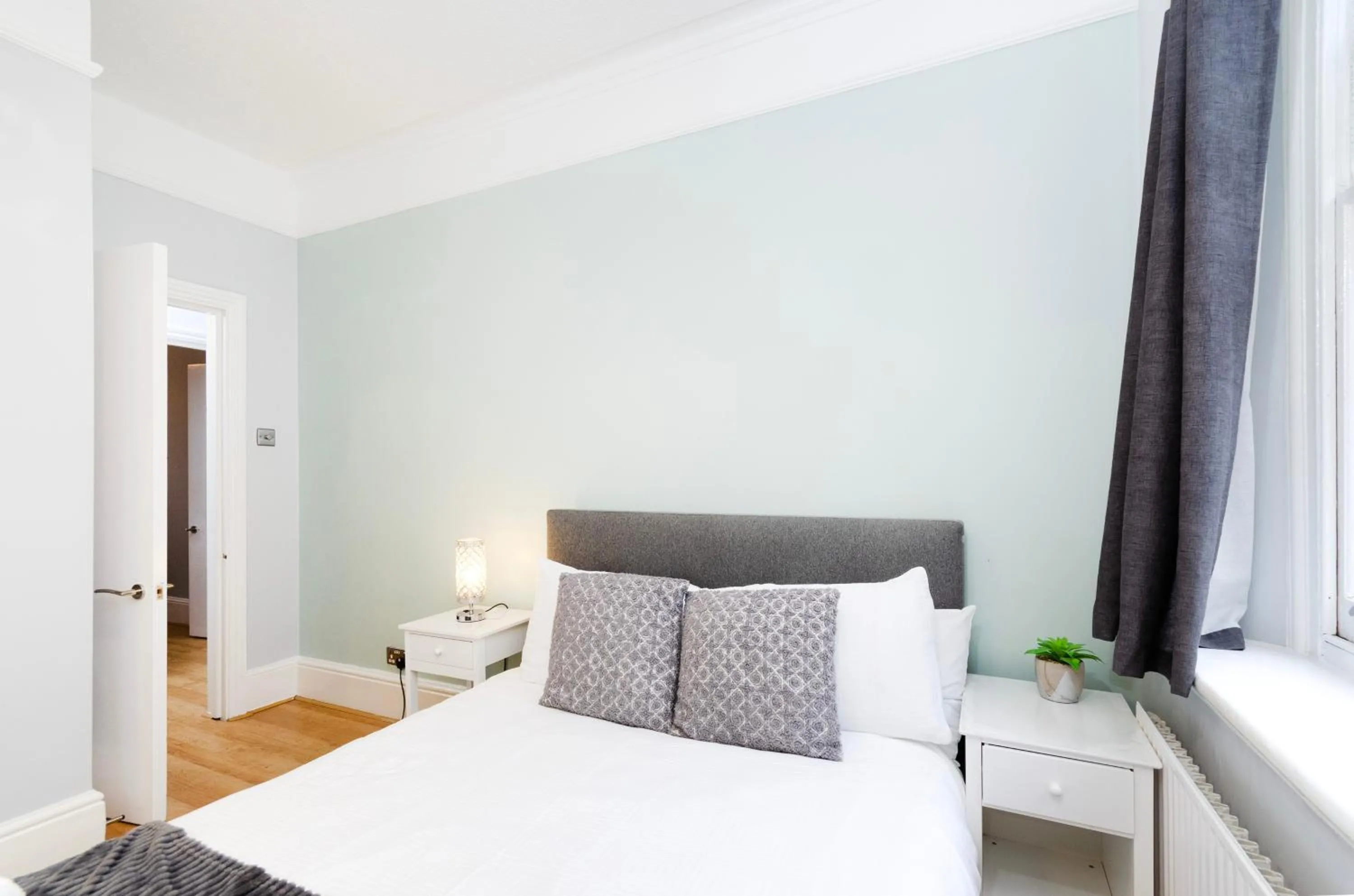 Oxford Street Central Apartments