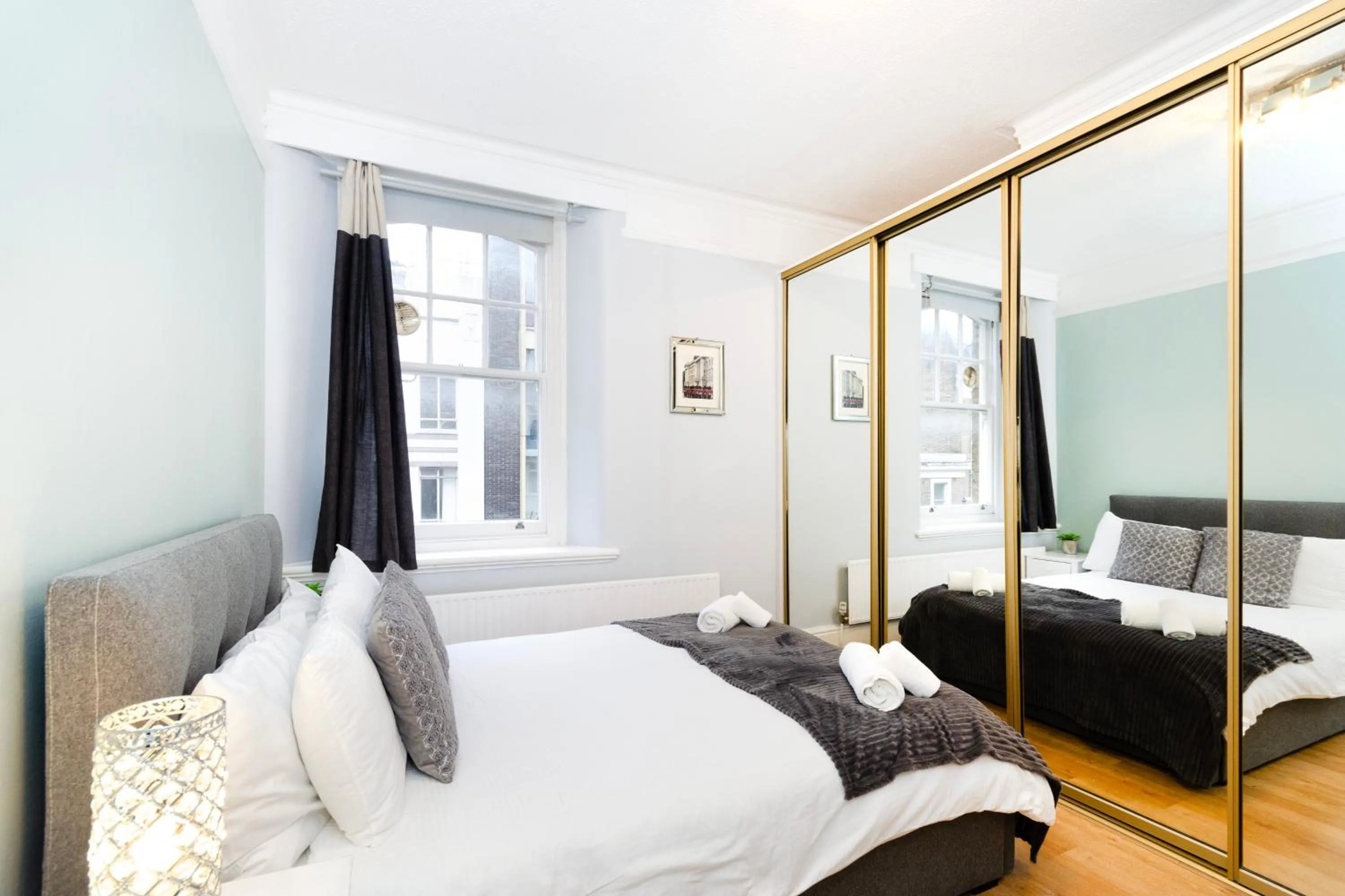 Oxford Street Central Apartments