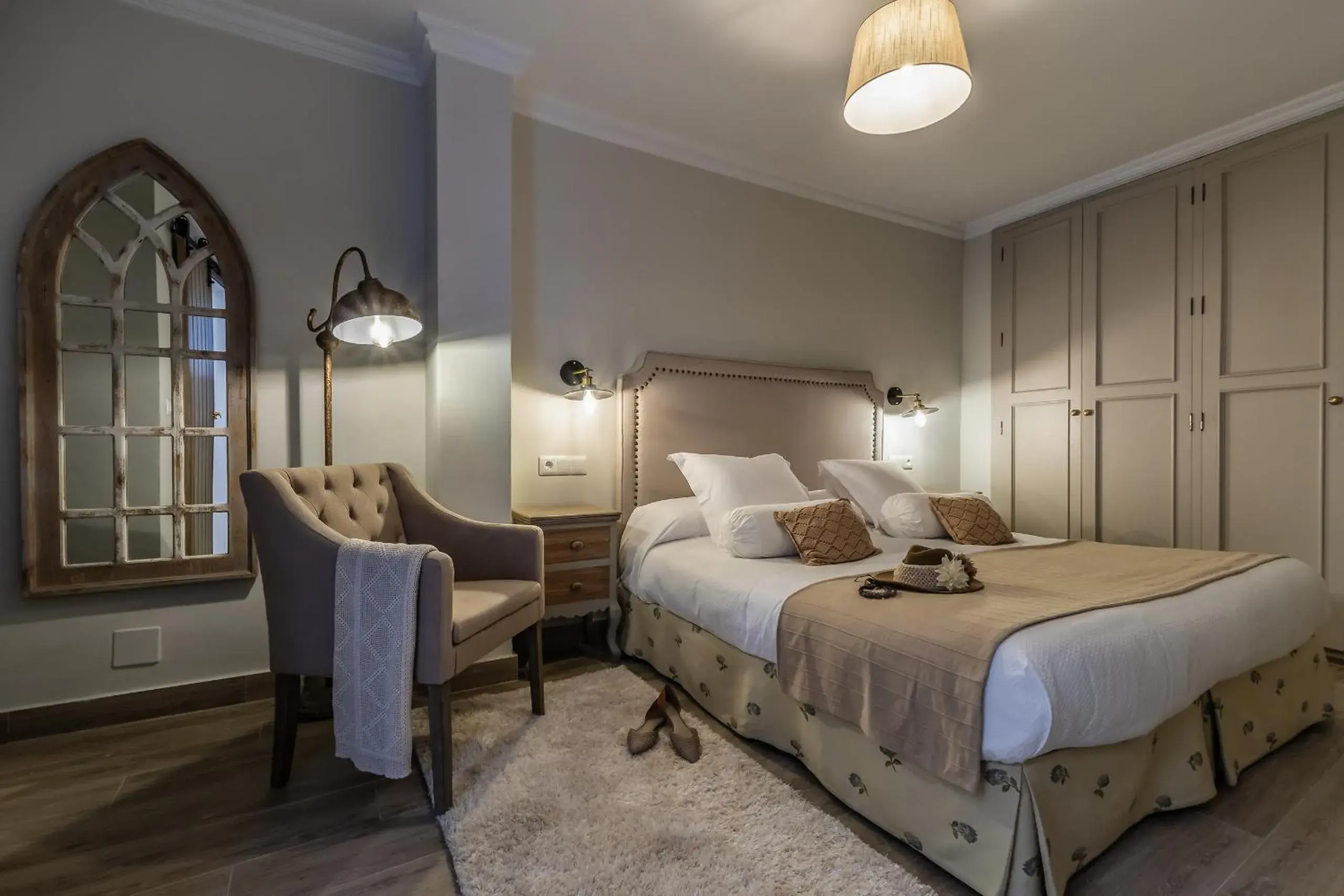 Deluxe Double or Twin Room in Hostal Boutique Plaza Cantarero Deluxe Double or Twin Room in Hostal Boutique Plaza Cantarero