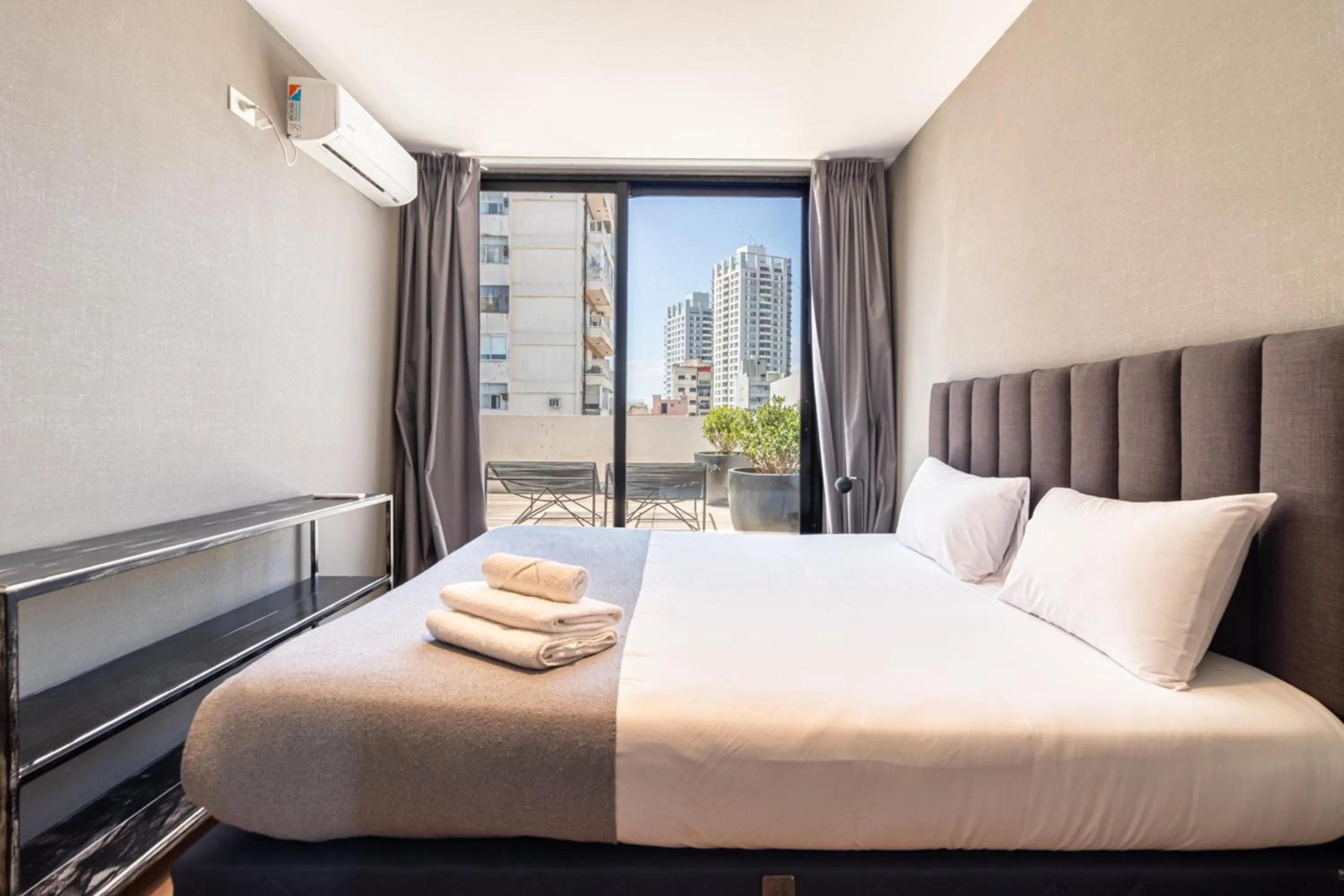 Bed in Live Soho Boutique Apartments Palermo Hollywood