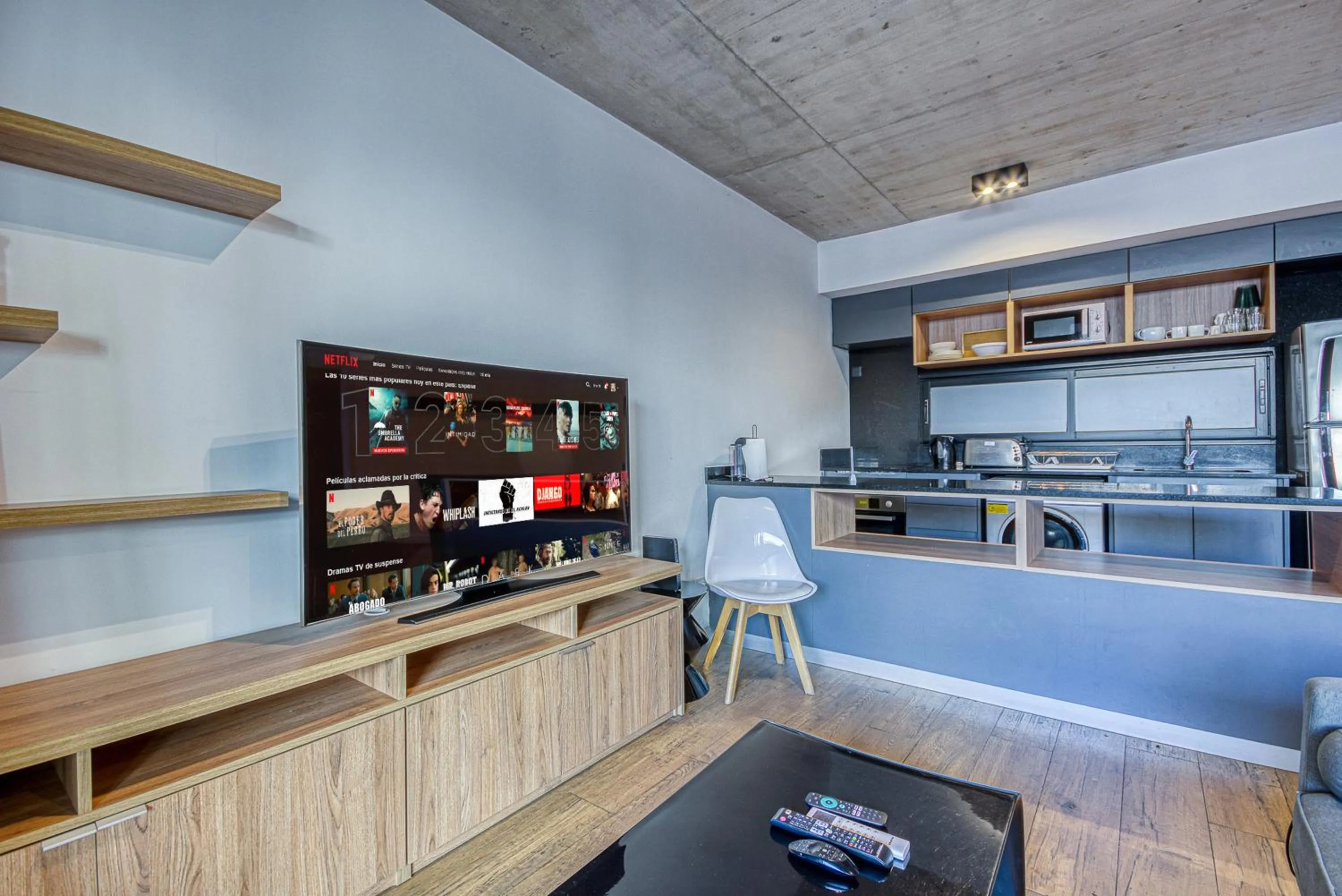 Communal lounge/ TV room in Live Soho Boutique Apartments Palermo Hollywood