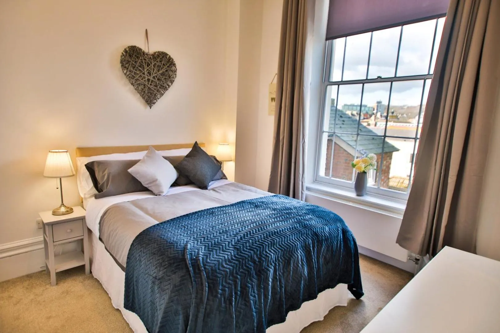 Bed in 41b Wellington Suites