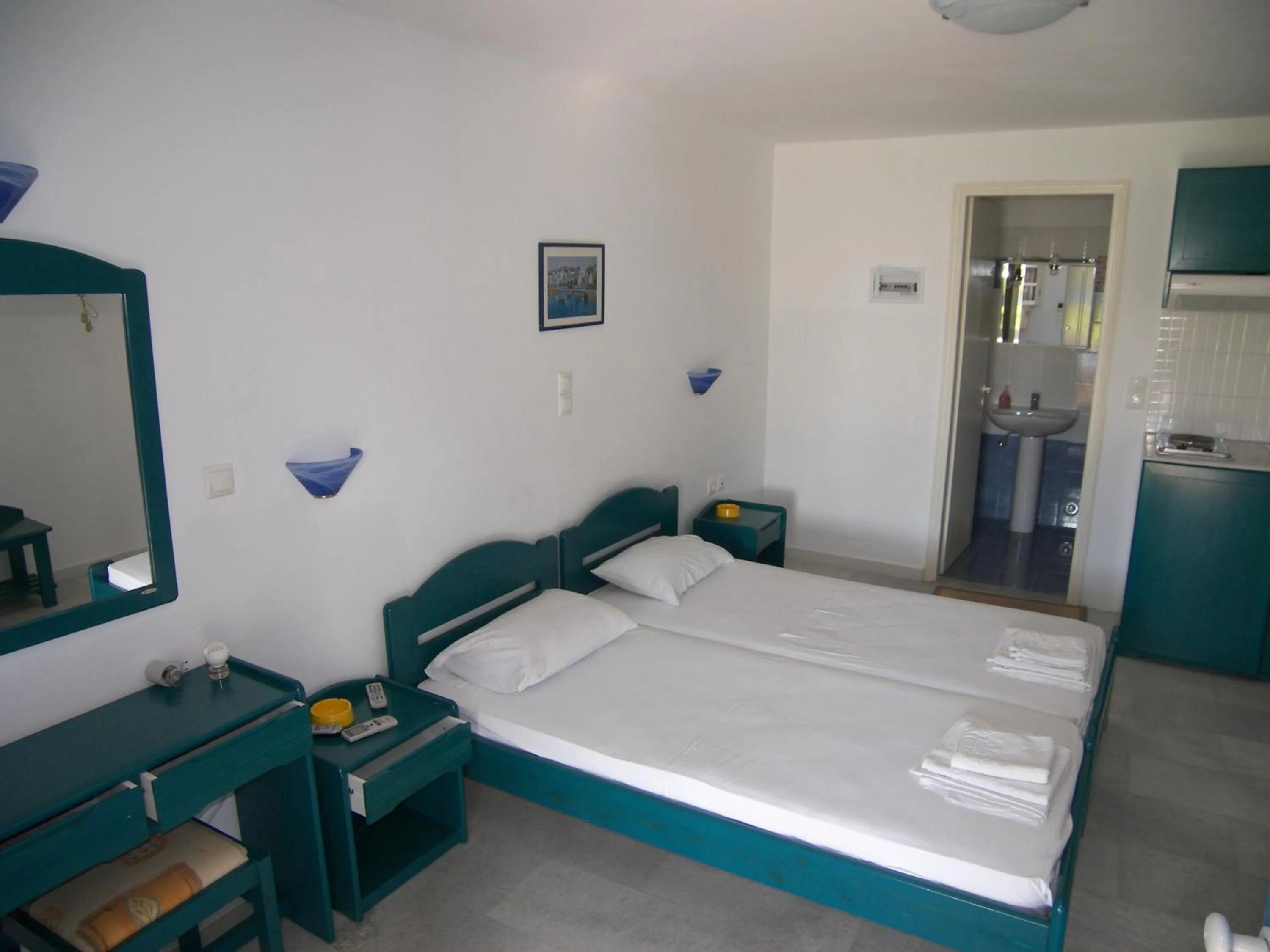 Photo of the whole room, Bed in Colosseo Star