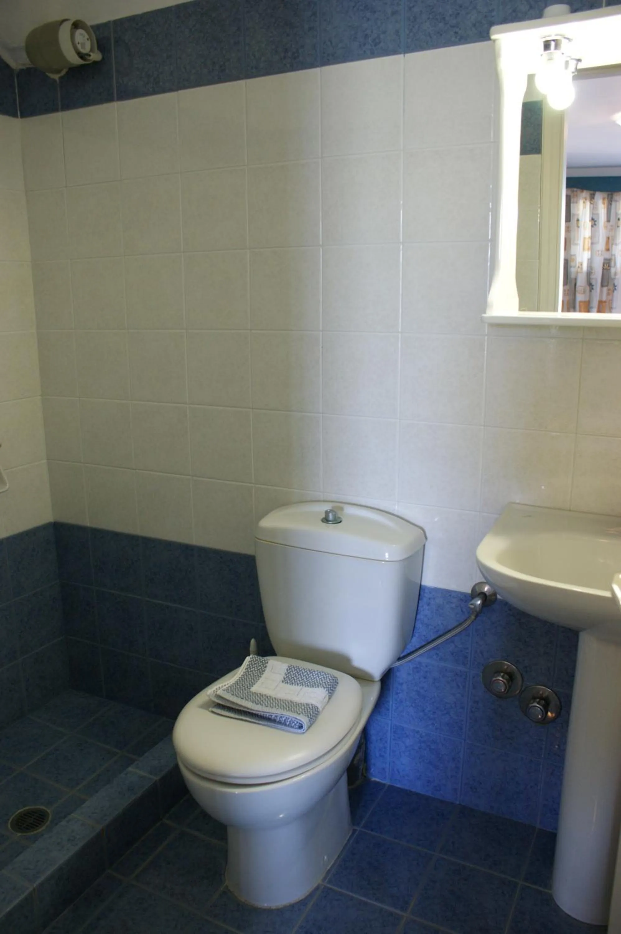 Bathroom in Colosseo Star