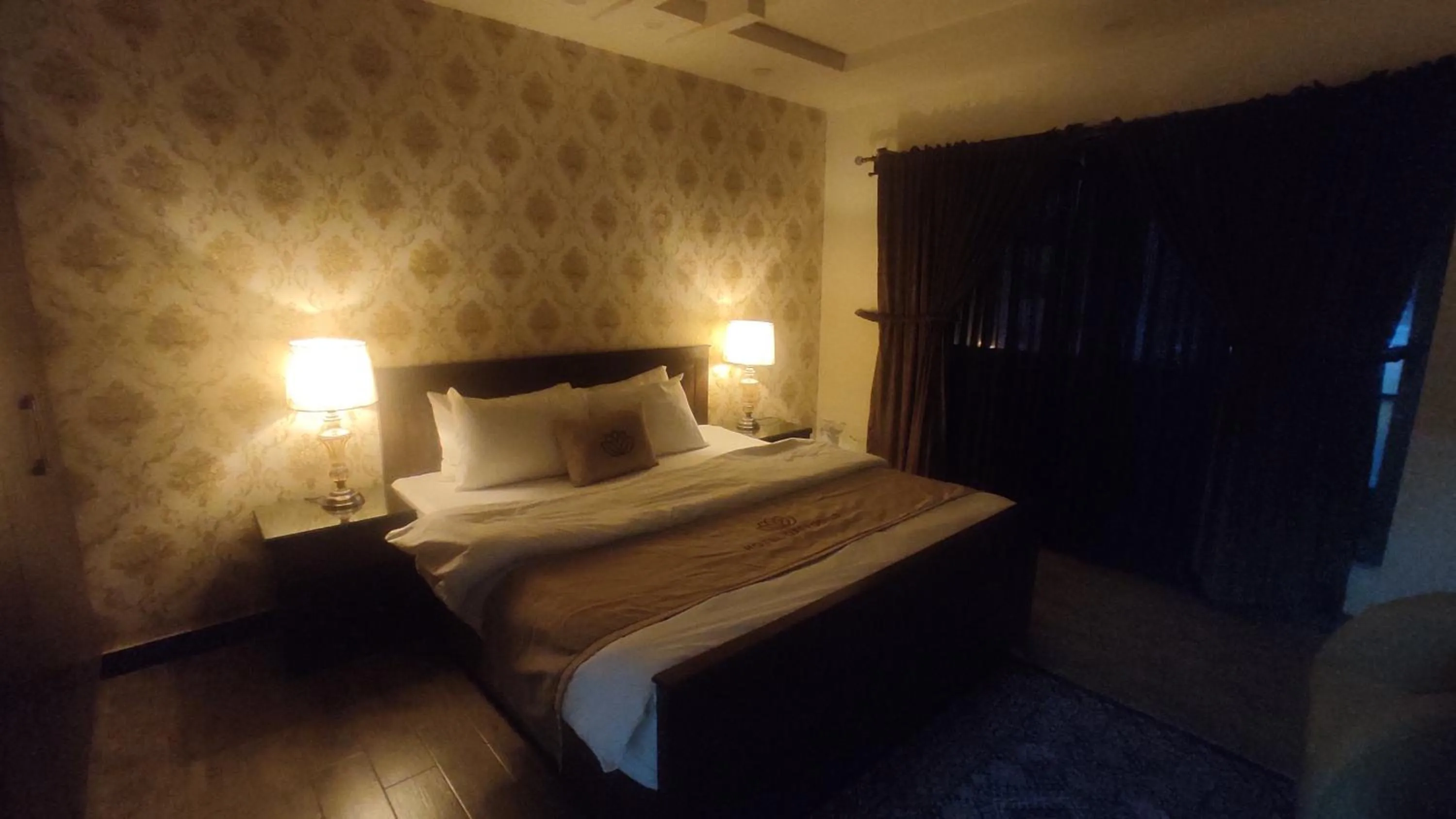 Bed in Hotel Daffodils