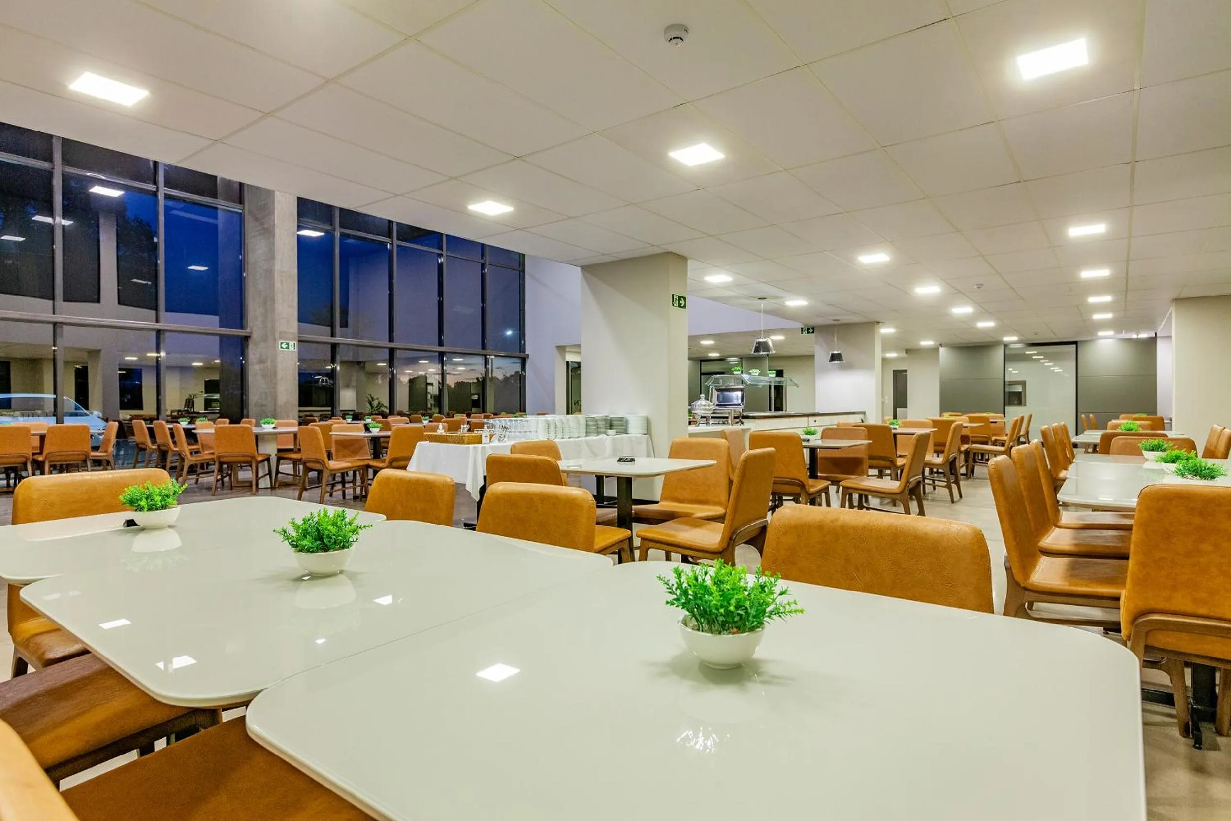 Restaurant/places to eat in Tri Hotel Antônio Prado