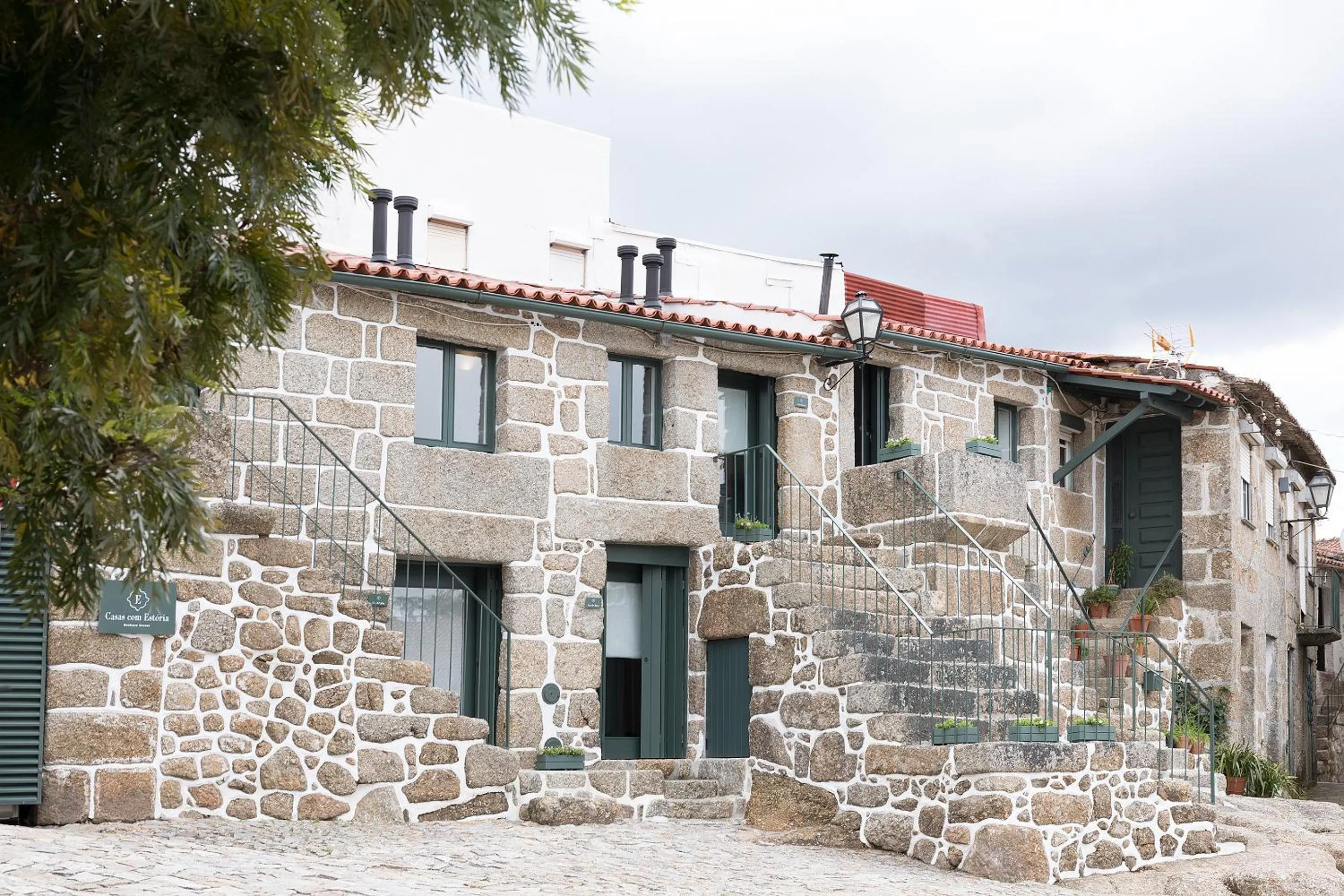 Property building in Casas Rossio by Casas com Estória Boutique Houses