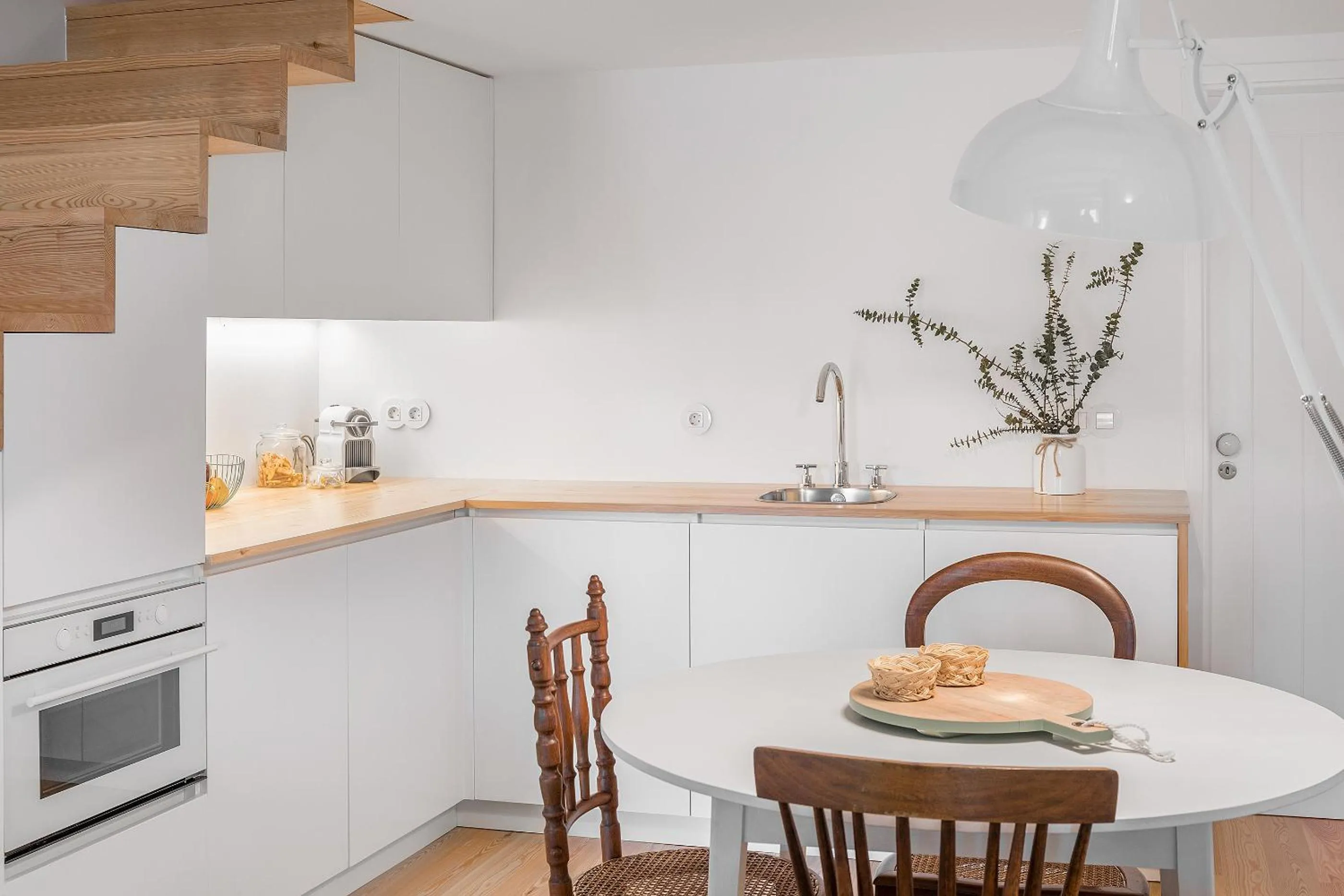 Kitchen or kitchenette in Casas Rossio by Casas com Estória Boutique Houses