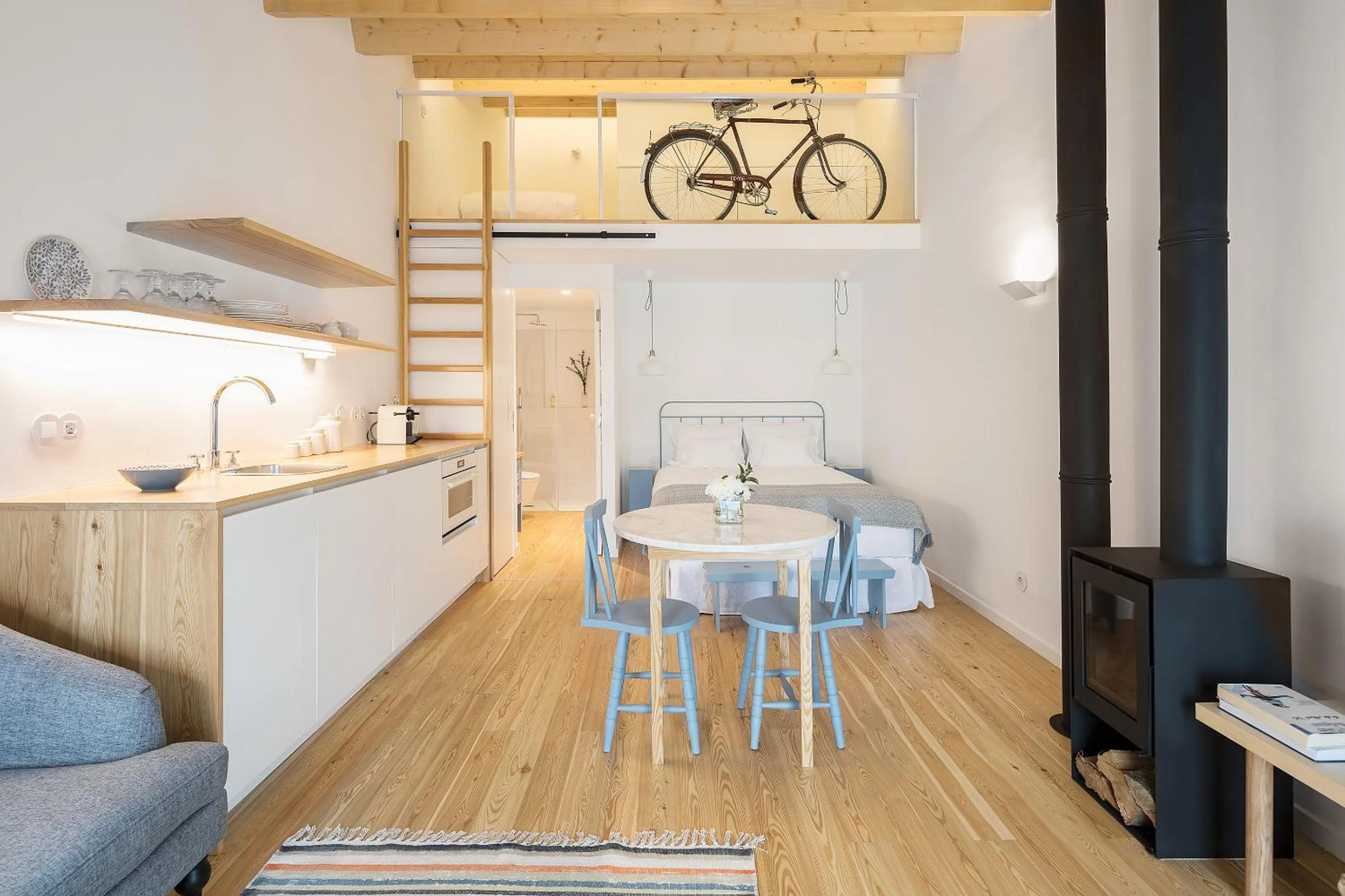 Kitchen or kitchenette in Casas Rossio by Casas com Estória Boutique Houses