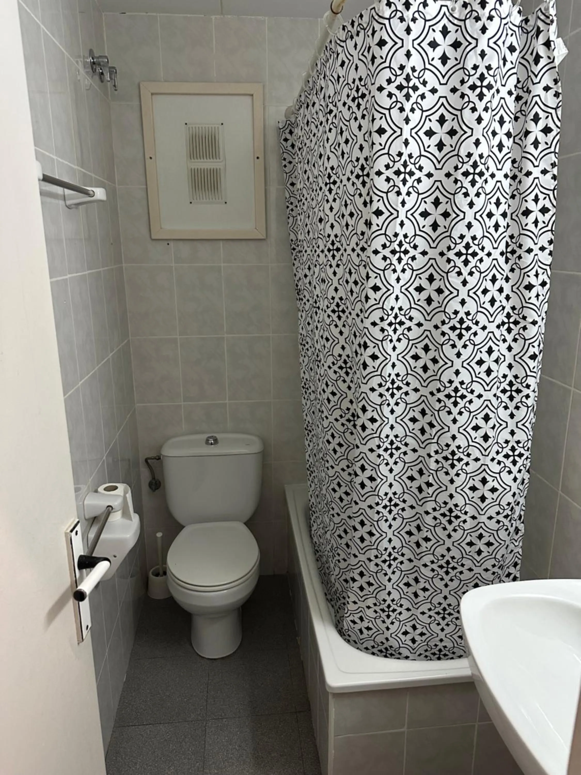 Shower in Hotel Norai