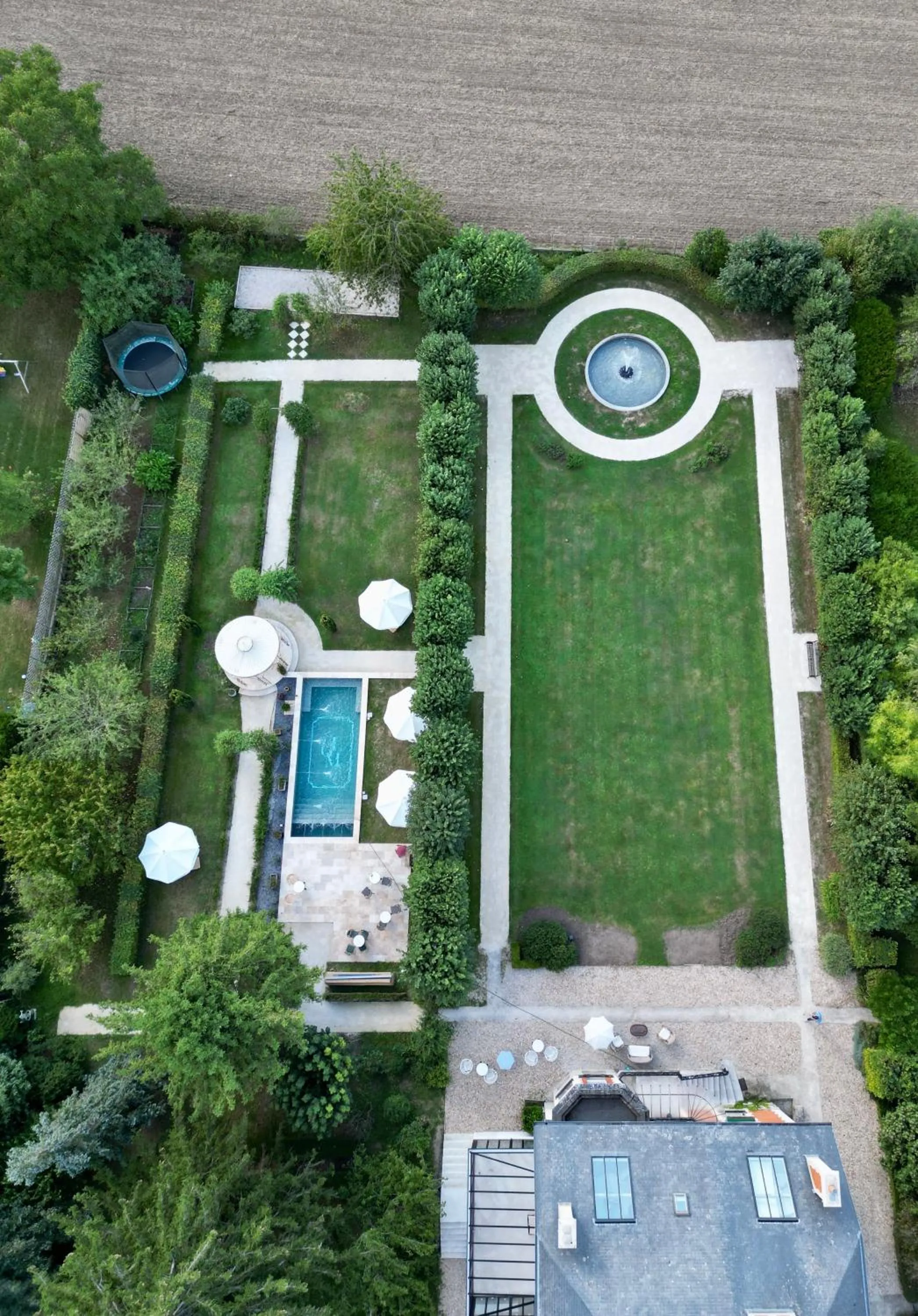 Garden in LA GRANDE MAISON LGM