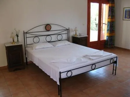 Bed in Hotel Heleni Apartments