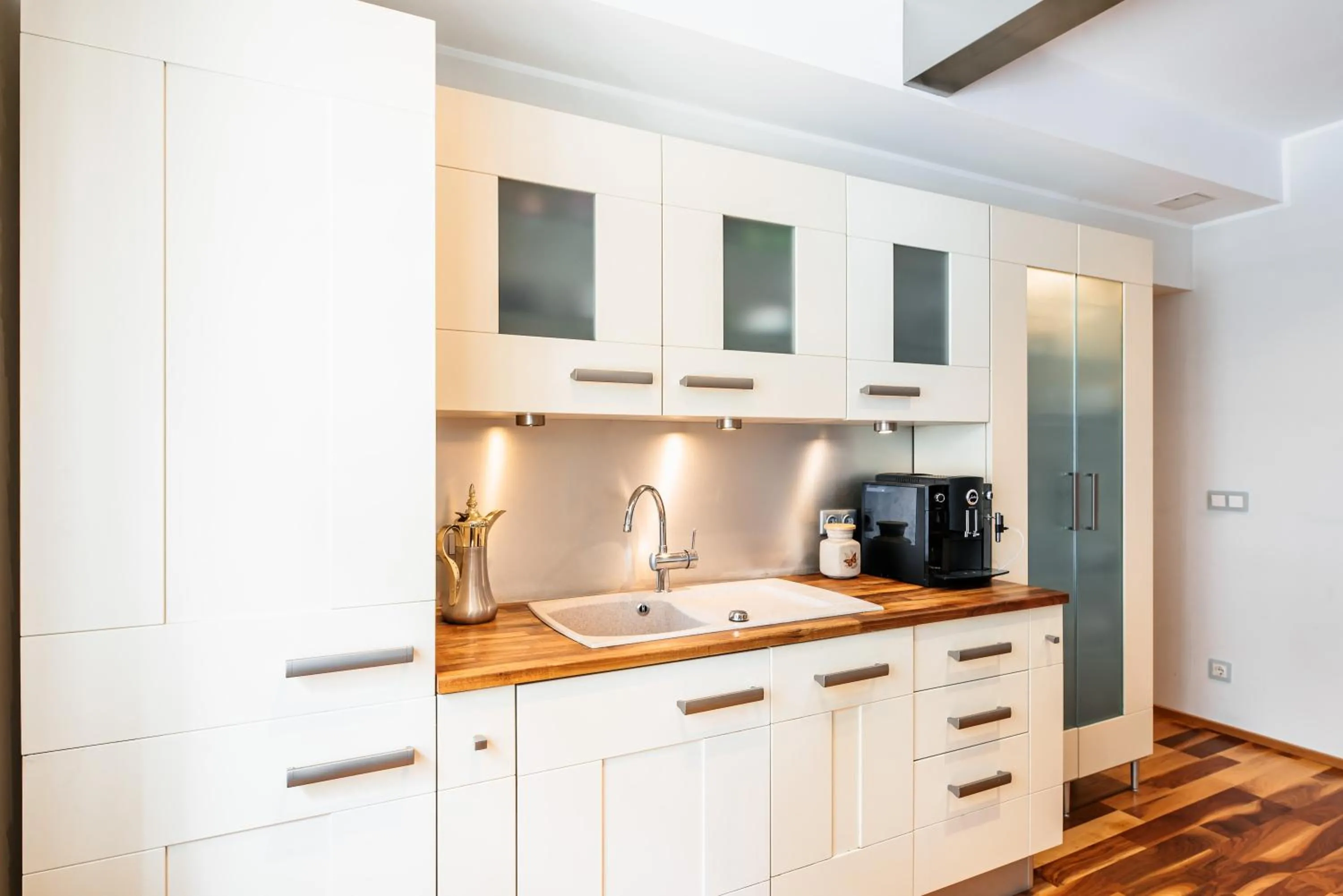 Coffee/tea facilities in AirHome - Golden Fish