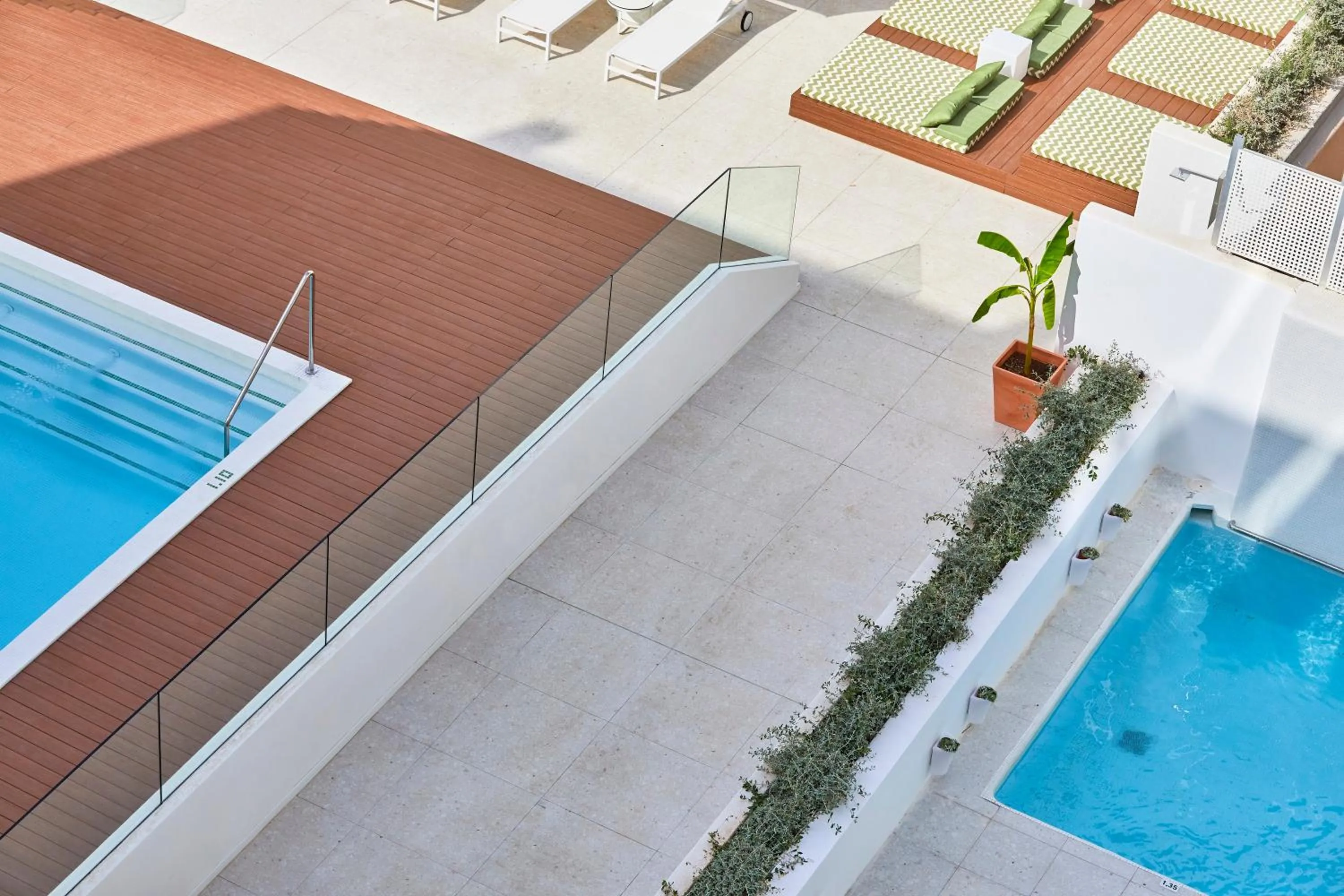 Pool view in HM Dunas Blancas