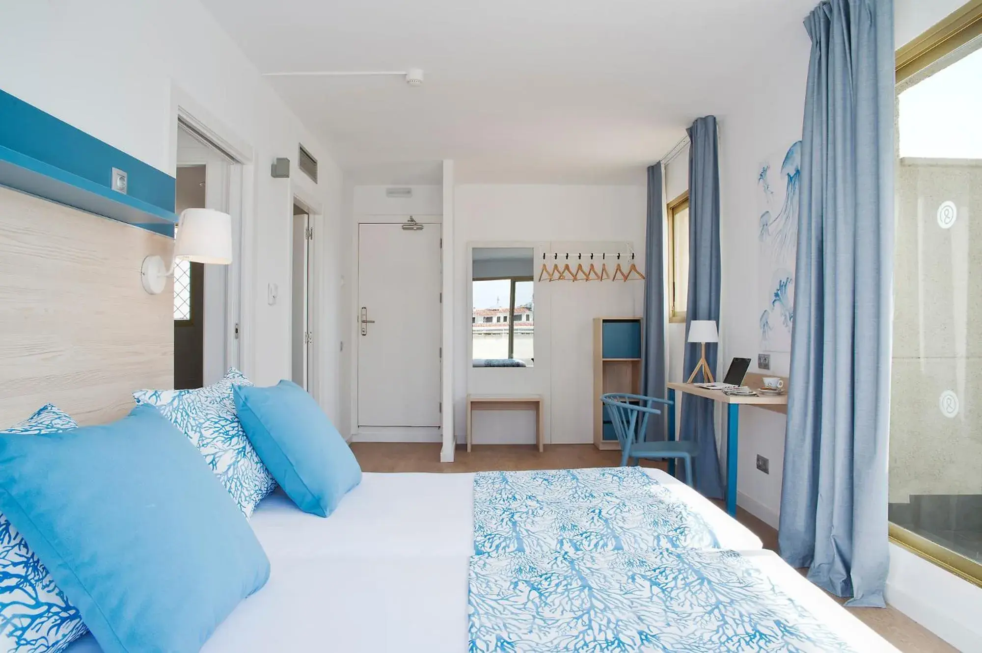 Bedroom, Bed in Hotel Salou Beach Family Rentalmar Bedroom, Bed in Hotel Salou Beach Family Rentalmar