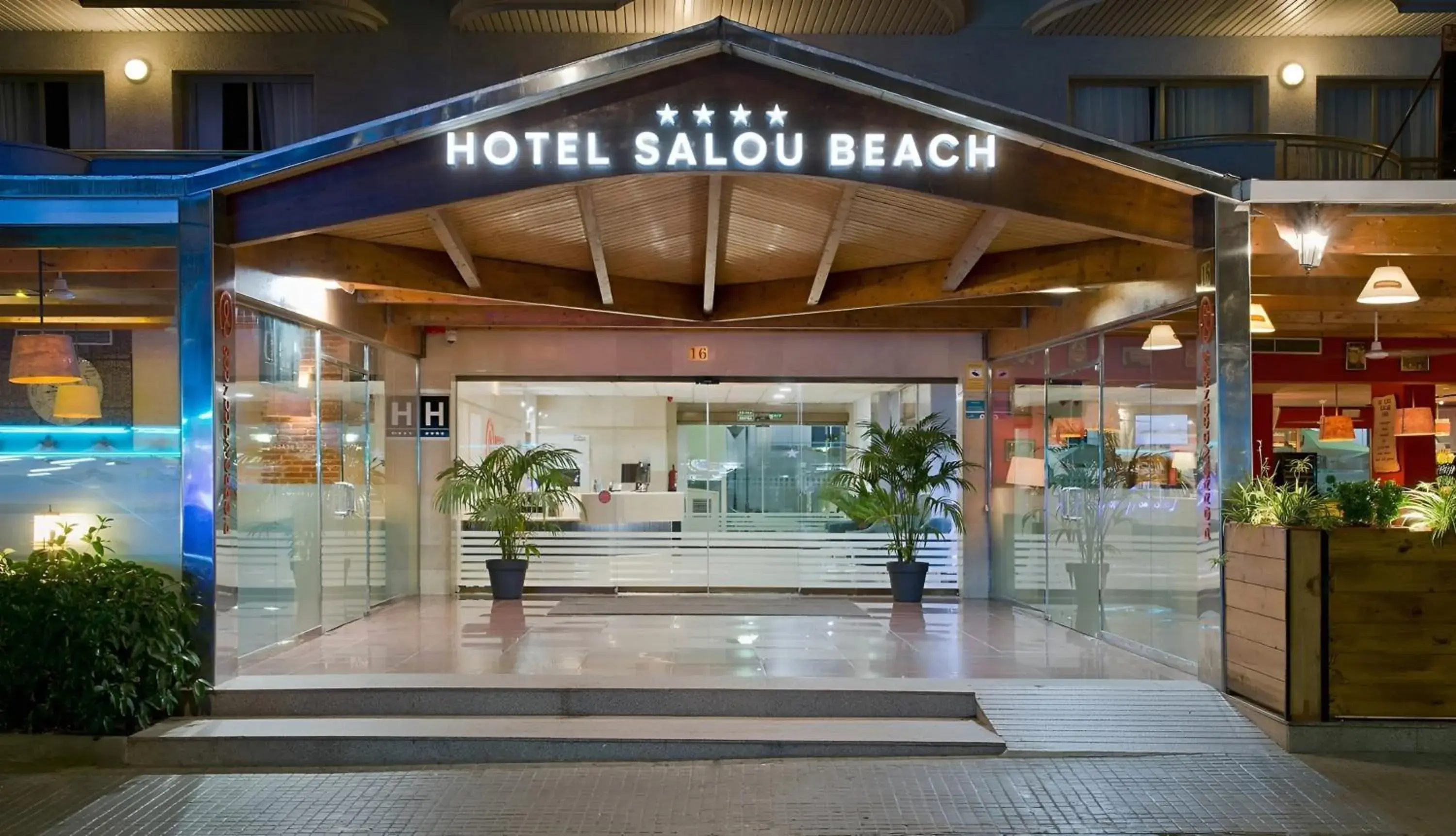 Facade/entrance in Hotel Salou Beach Family Rentalmar Facade/entrance in Hotel Salou Beach Family Rentalmar