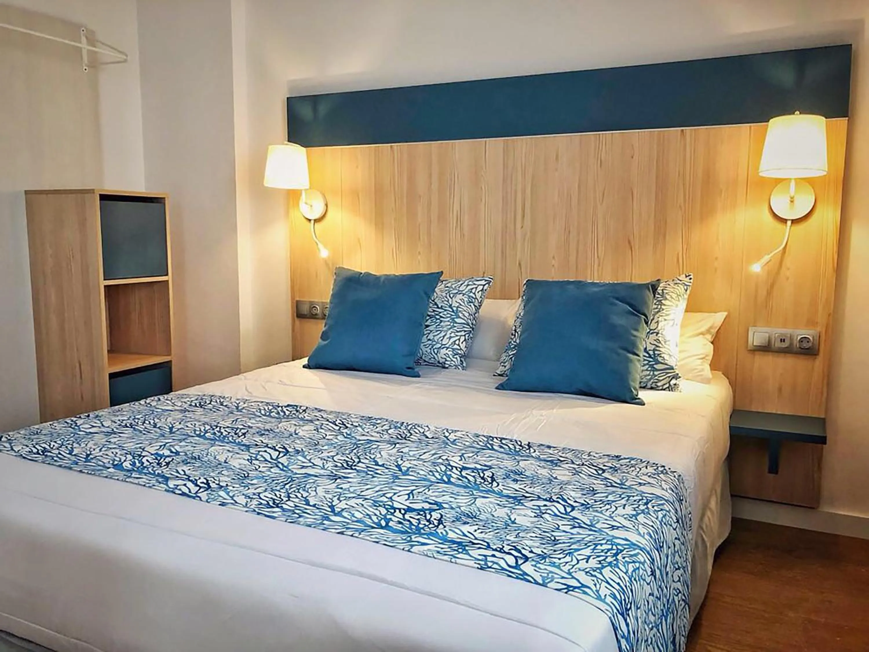 Bed in Hotel Salou Beach Family Rentalmar