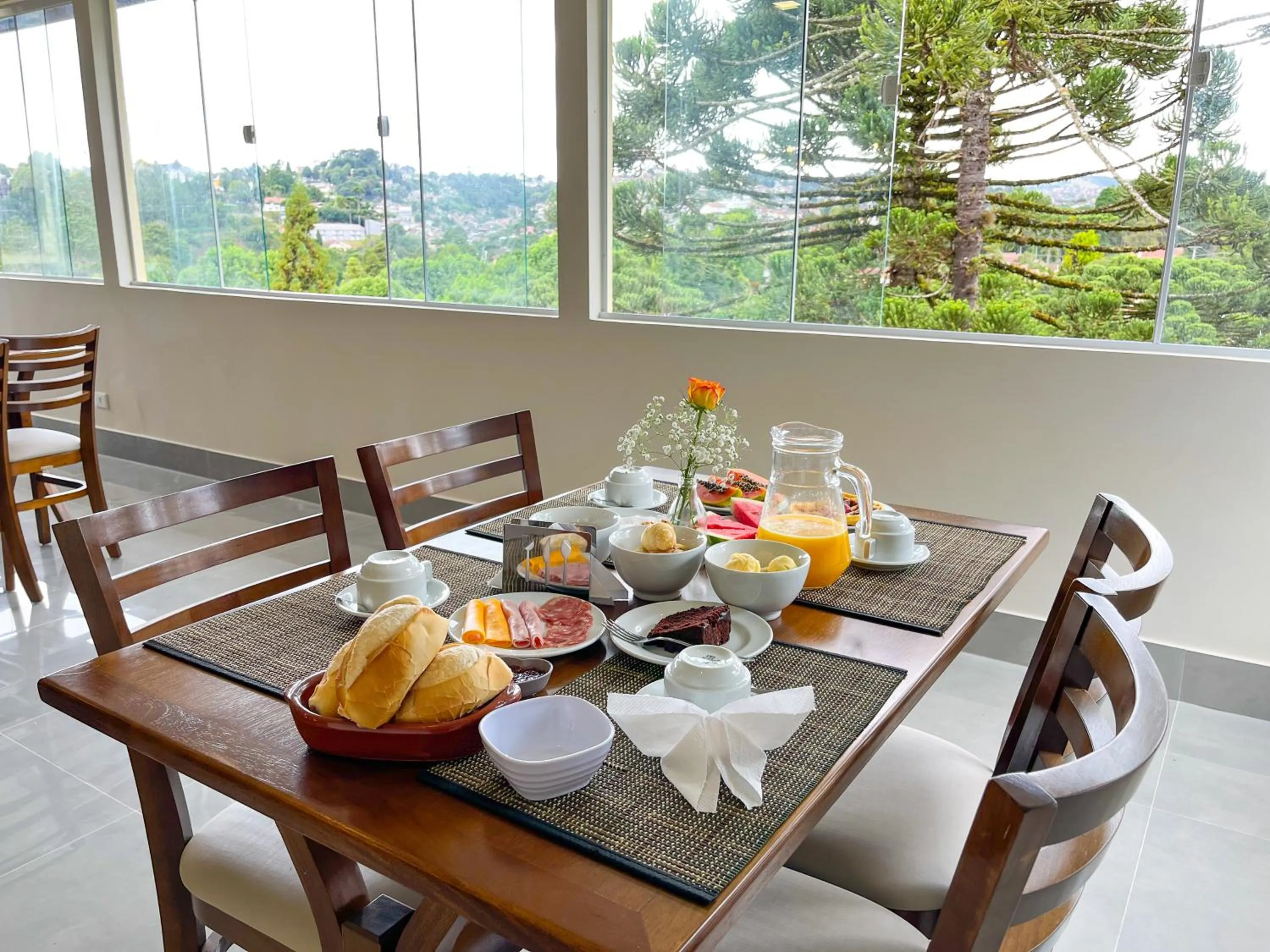 Restaurant/places to eat in Pousadinha Campos