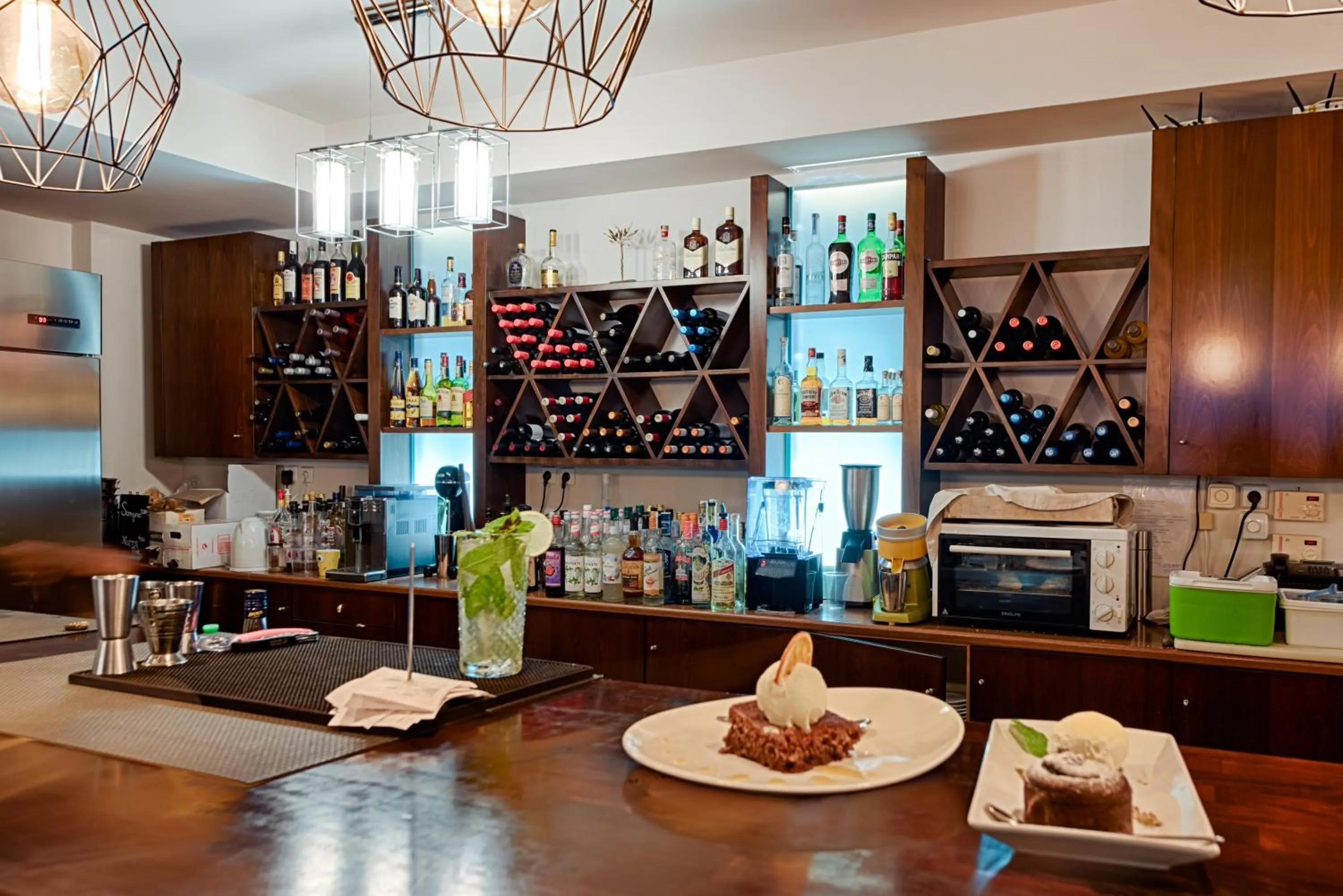 Lounge or bar in Alexis Hotel