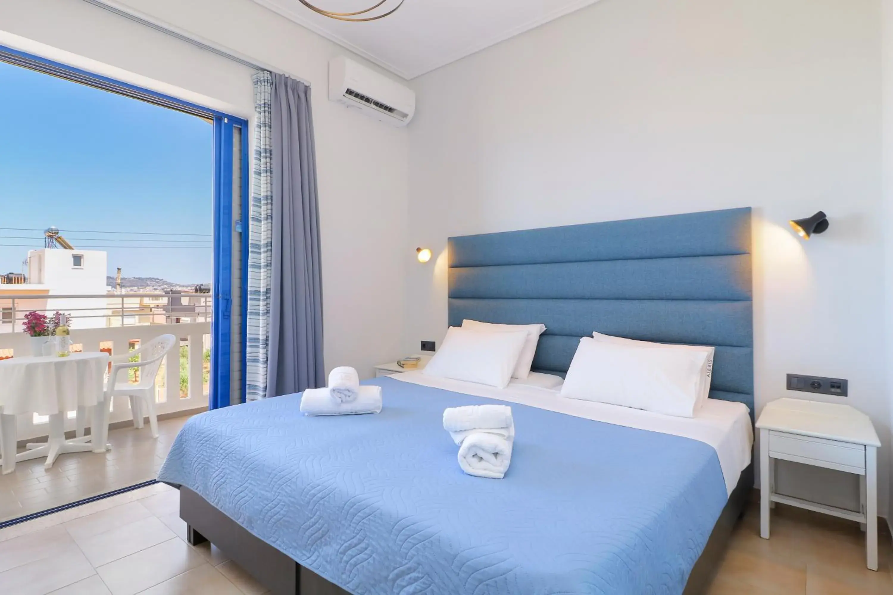 Bed in Alexis Hotel Bed in Alexis Hotel