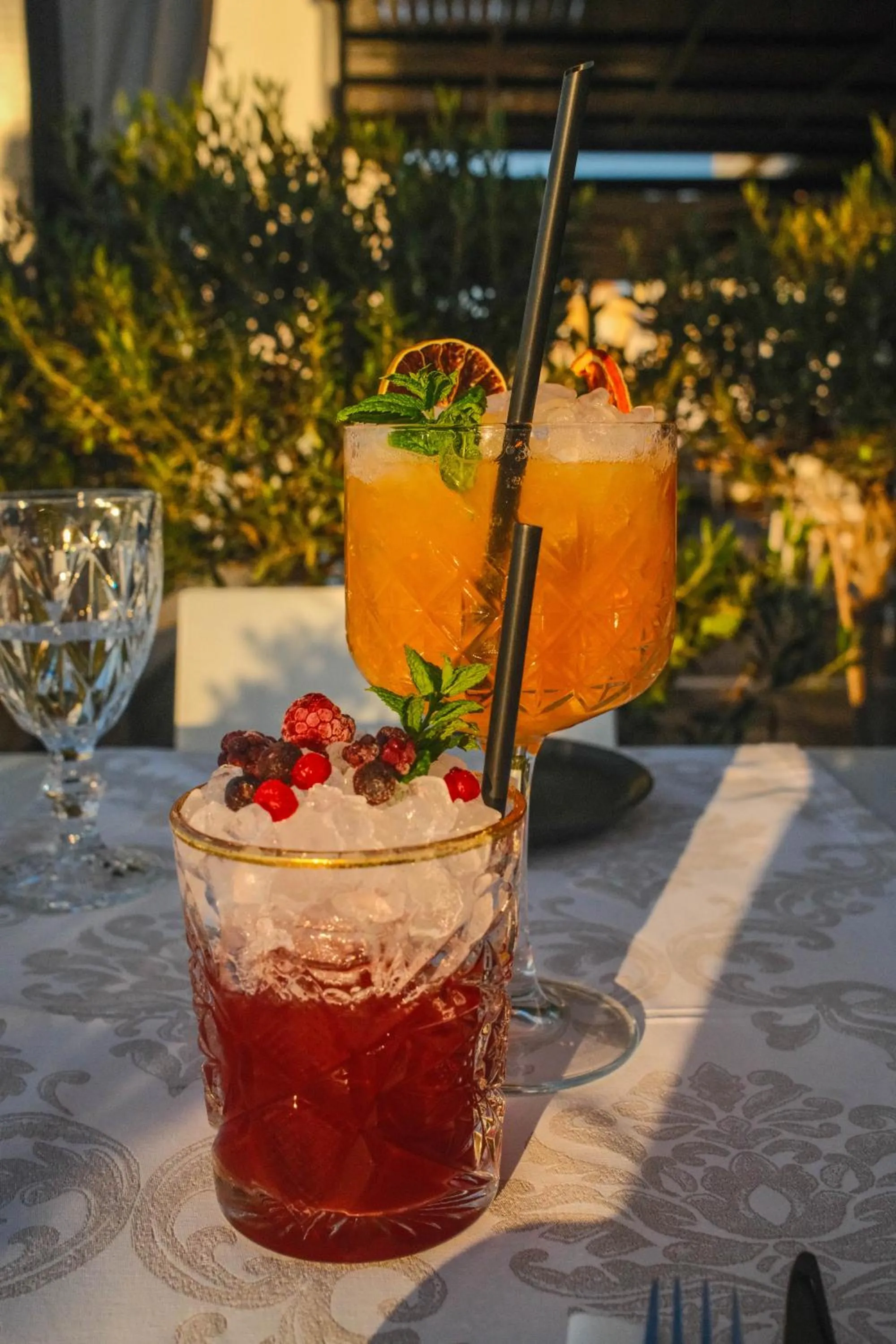 Restaurant/places to eat in Alexis Hotel