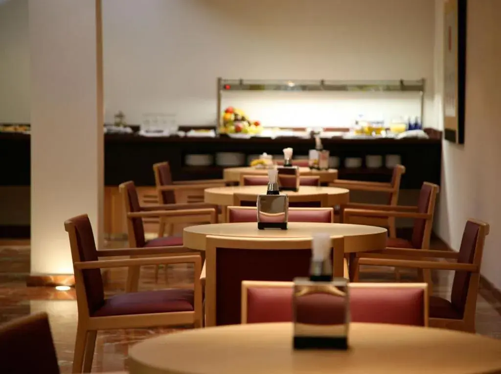 Restaurant/places to eat in TCH Hotel Restaurant/places to eat in TCH Hotel