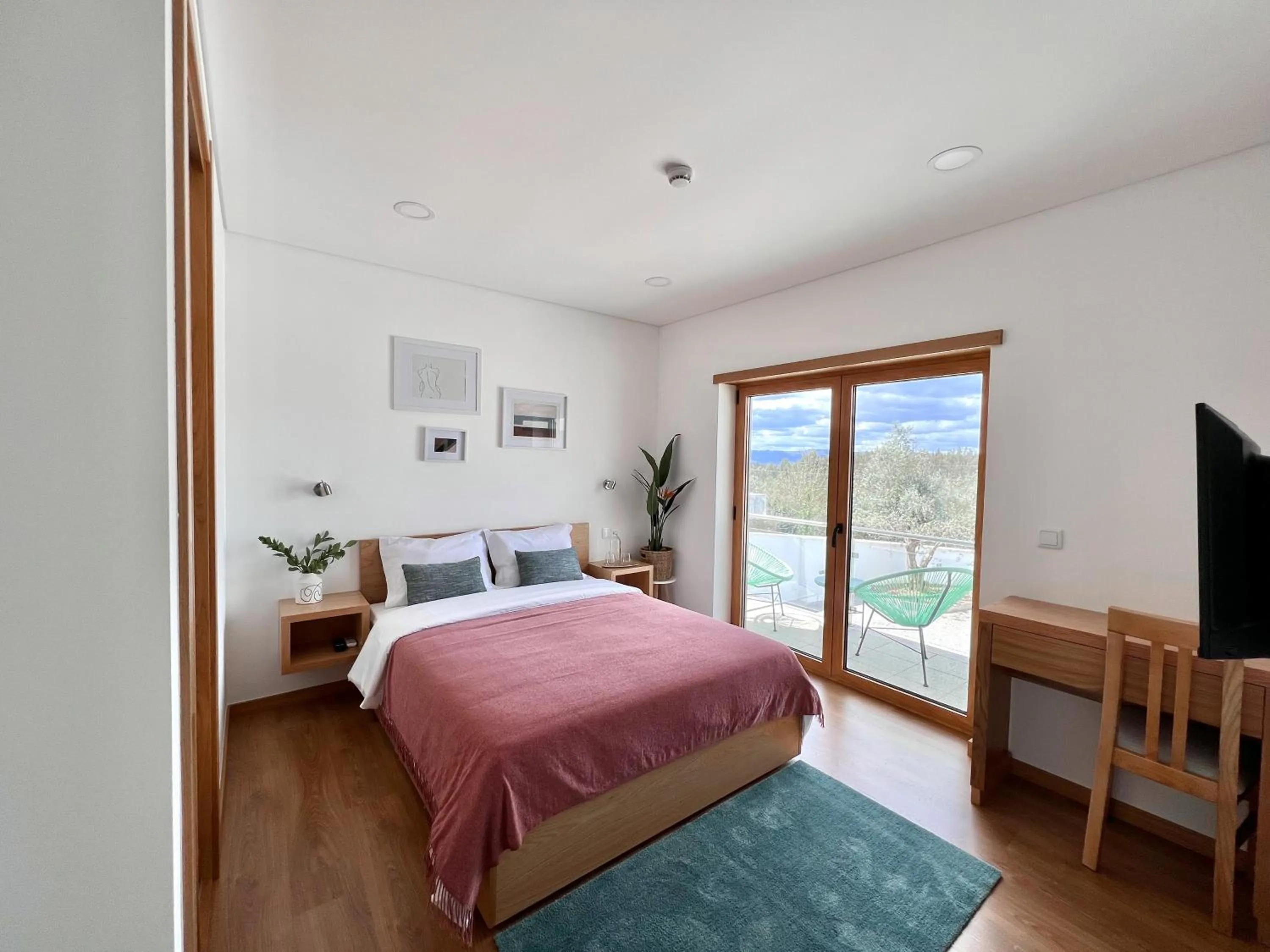 Photo of the whole room, Bed in Alojamento Jasmine