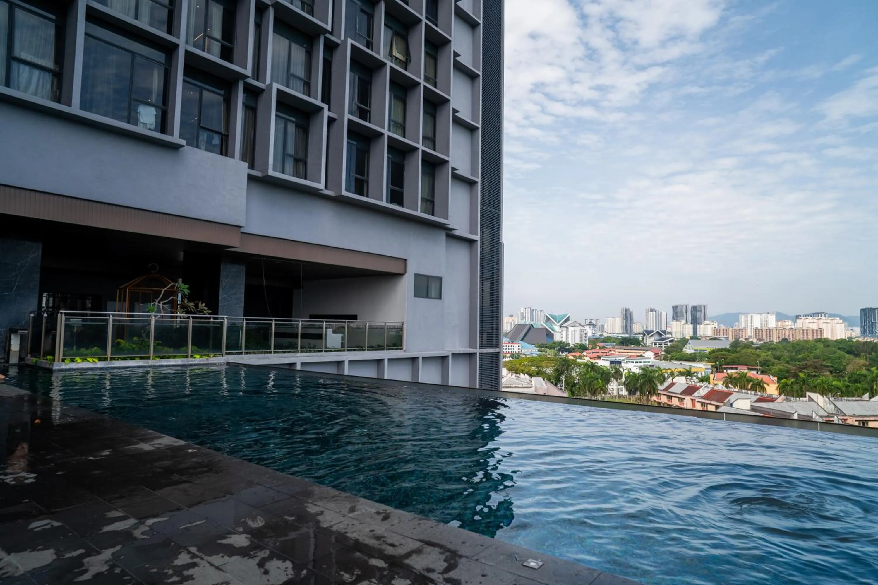 Swimming pool in EXPRESSIONZ KLCC BY MANA-MANA