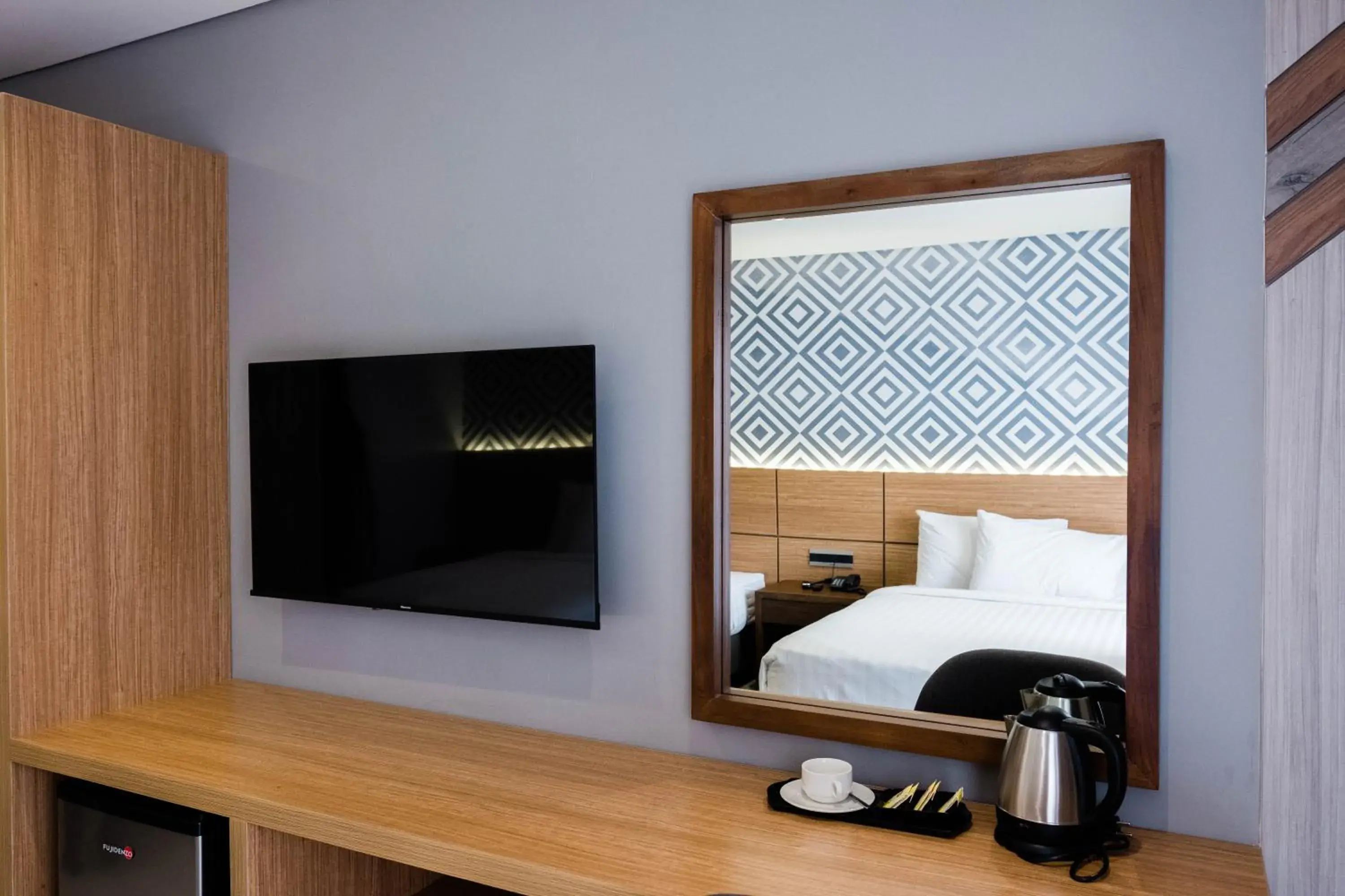 Coffee/tea facilities, Bed in The Manaoag Hotel Coffee/tea facilities, Bed in The Manaoag Hotel