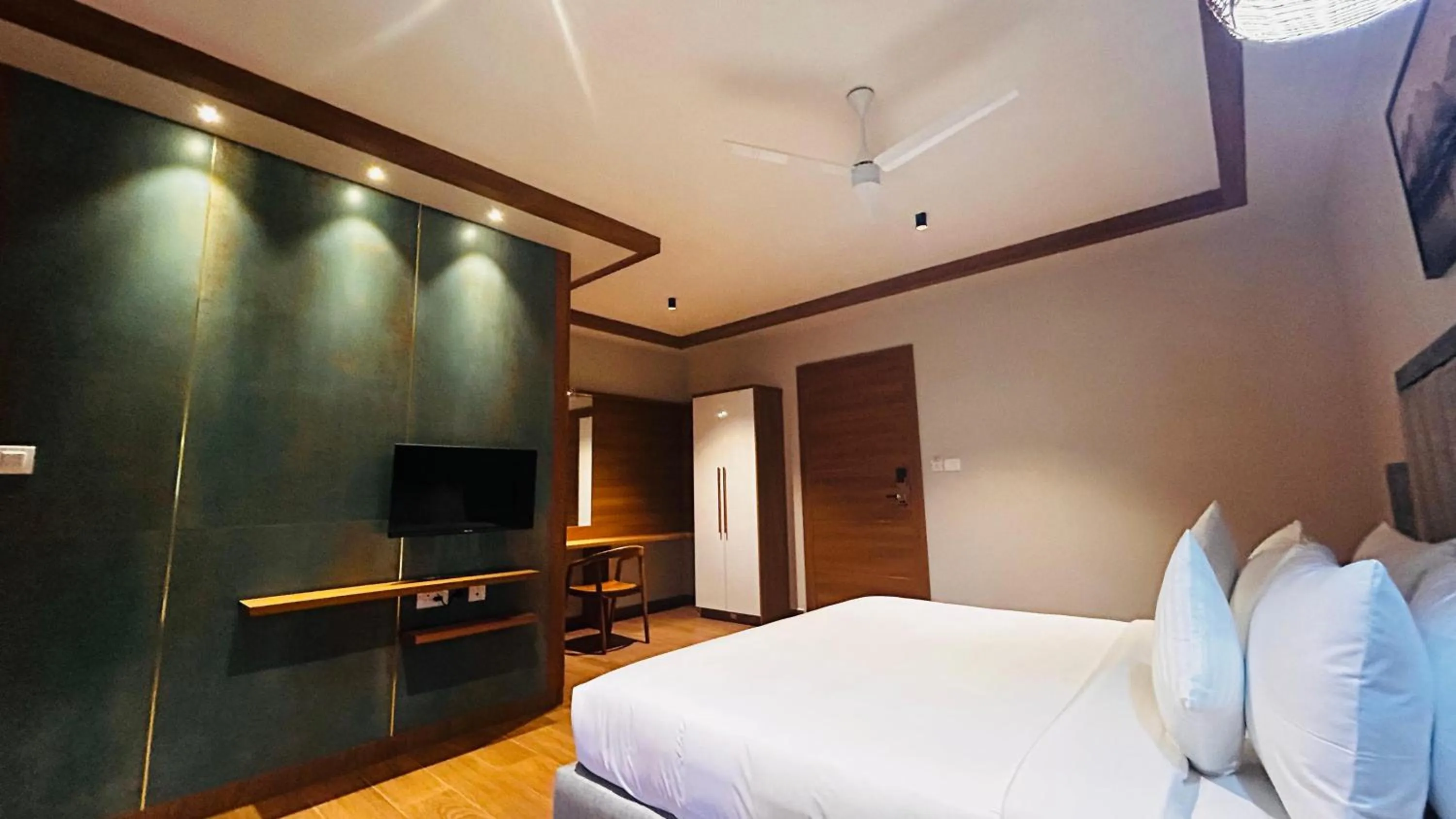 TV and multimedia, Bed in CMK HABITAT CENTRE