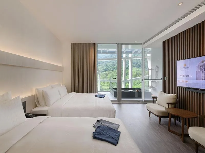 View (from property/room), Bed in Orient Luxury Hotel-Jiaoxi