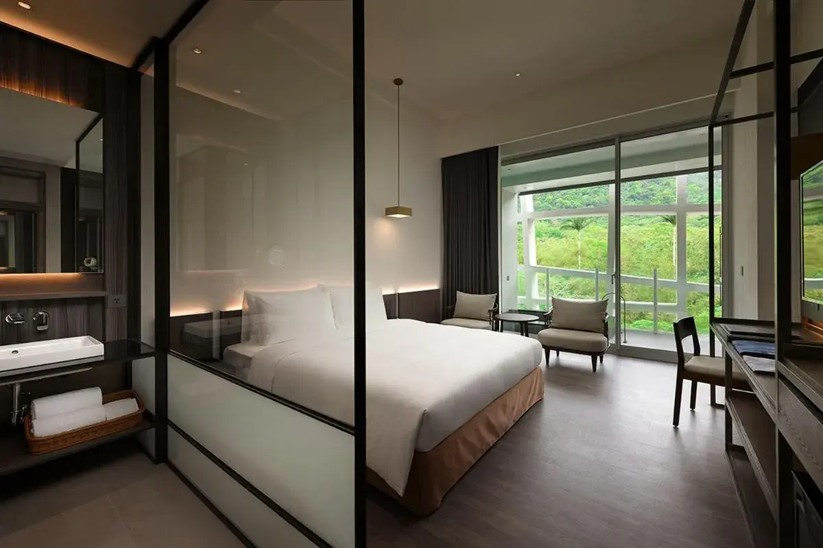 Superior Double Room with Mountain View in Orient Luxury Hotel-Jiaoxi Superior Double Room with Mountain View in Orient Luxury Hotel-Jiaoxi