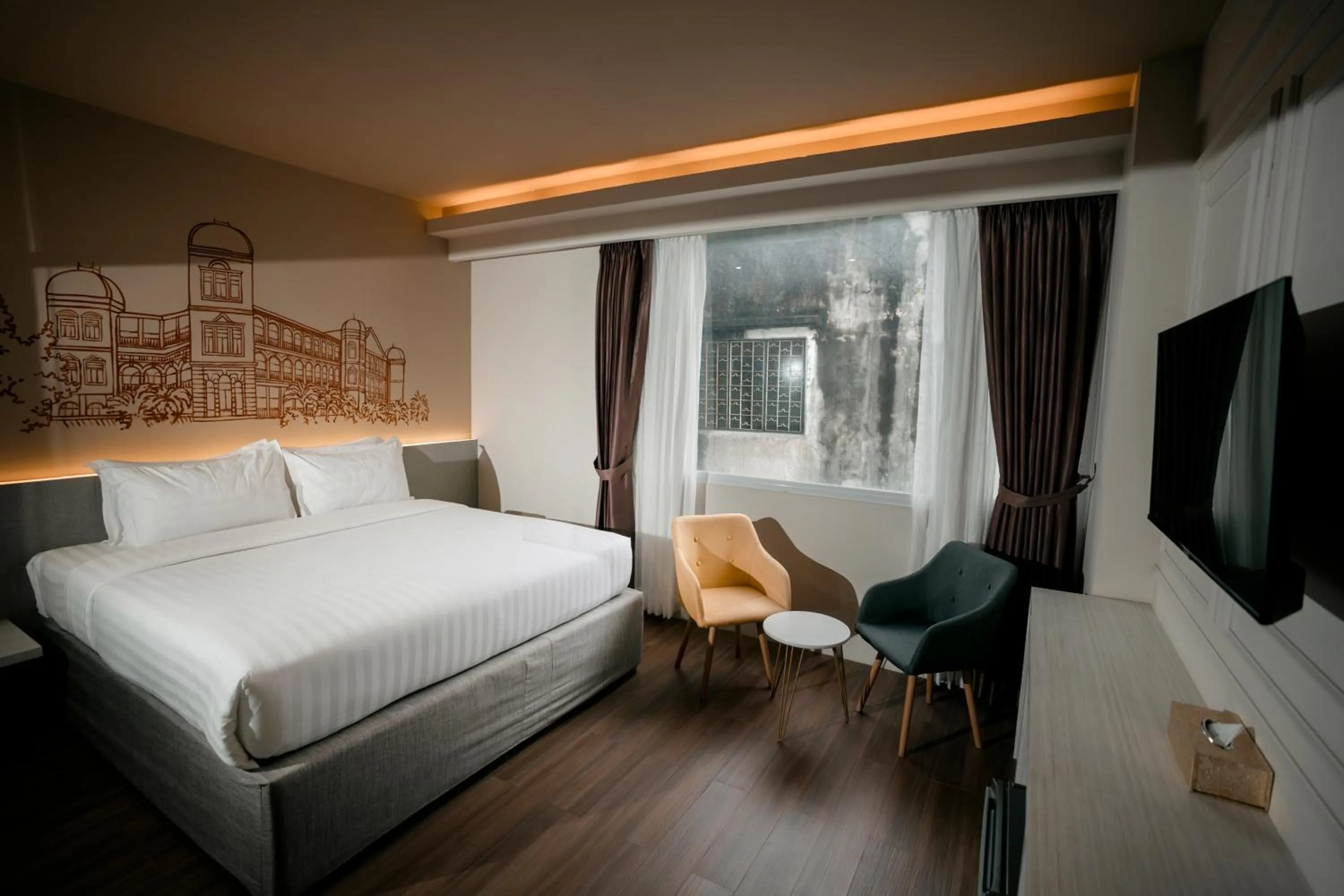 Bed in The Rangoon Hotel