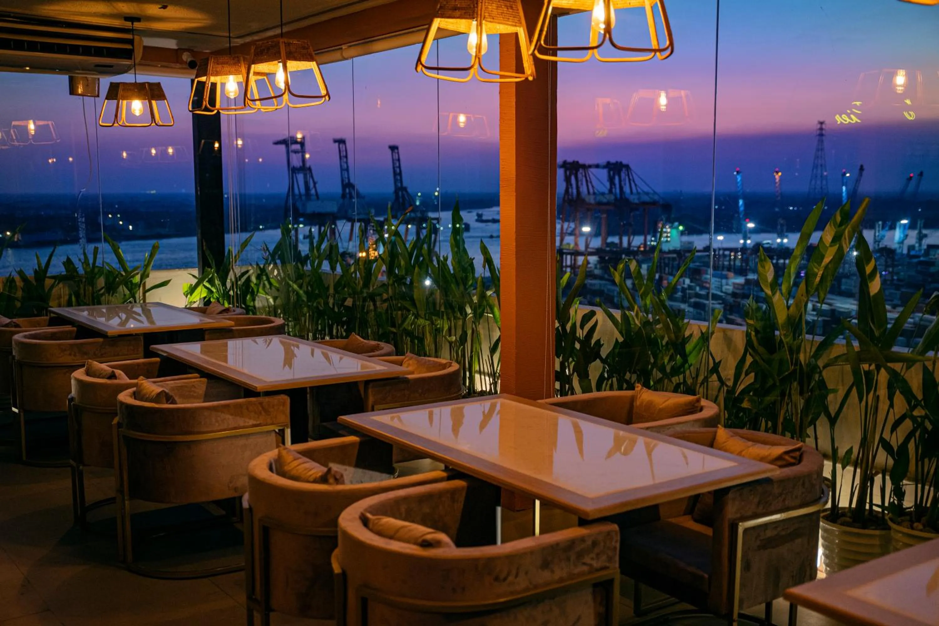 Lounge or bar in The Rangoon Hotel