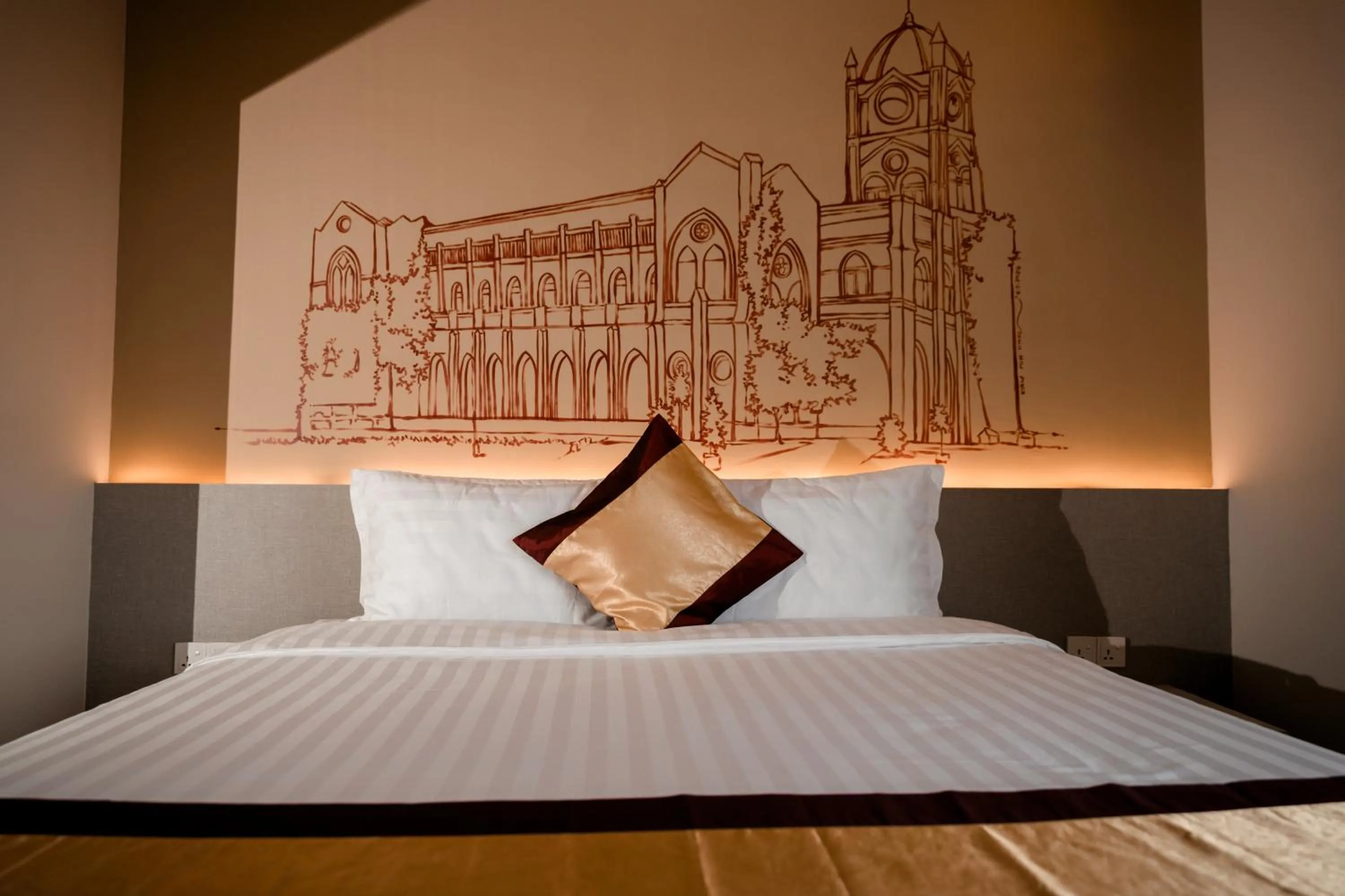 Bed in The Rangoon Hotel