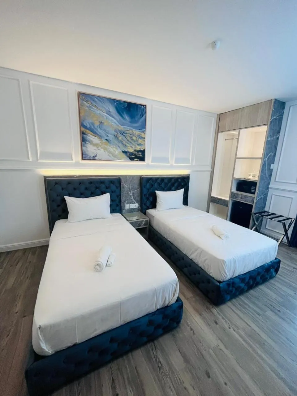 Photo of the whole room, Bed in Frazel Heritage Hotel