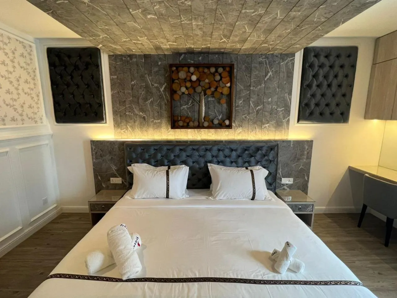 Bedroom, Bed in Frazel Heritage Hotel