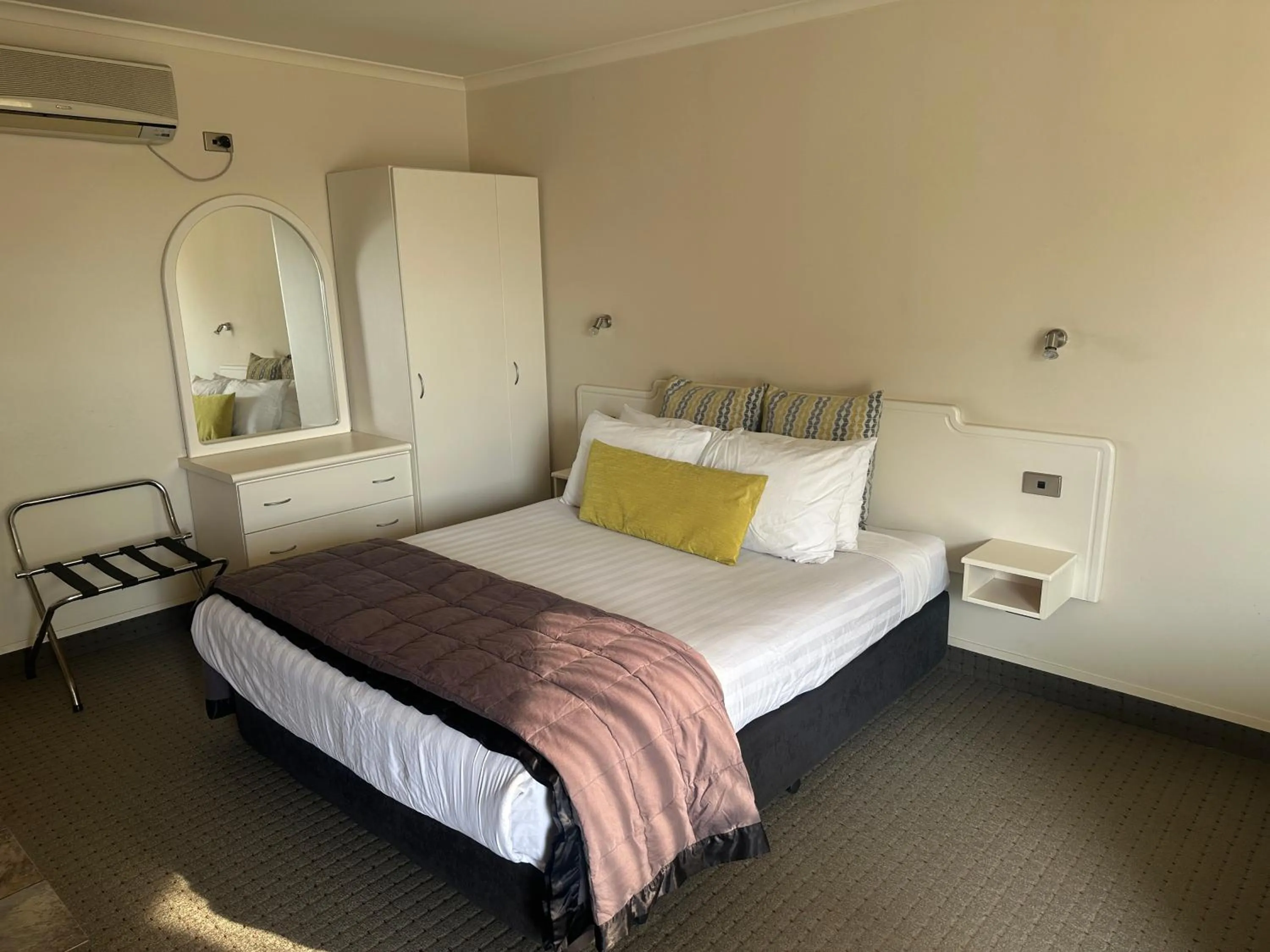 Bed in Ballina Motel