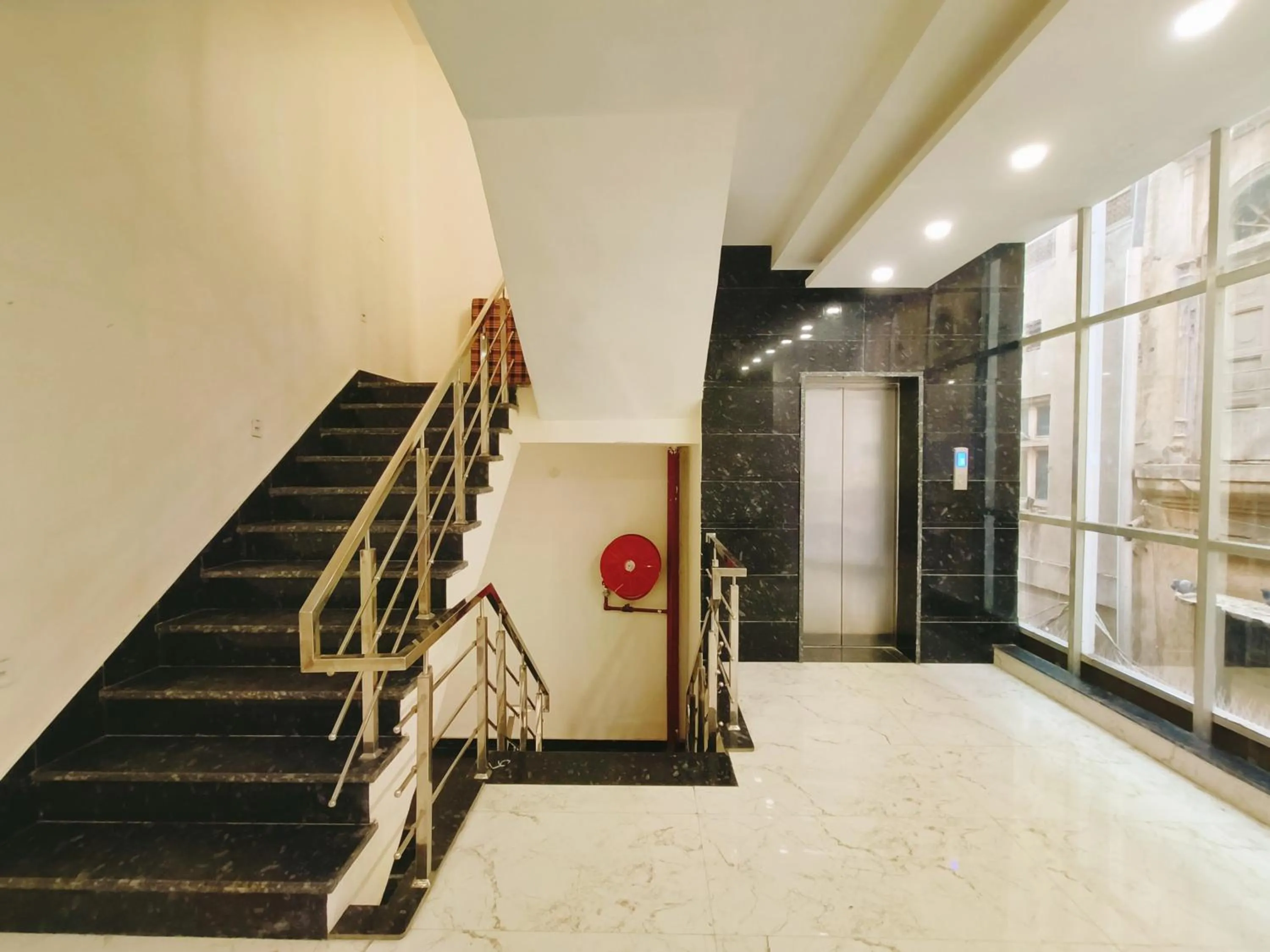 elevator in Hotel Bansal Paradise near golden temple