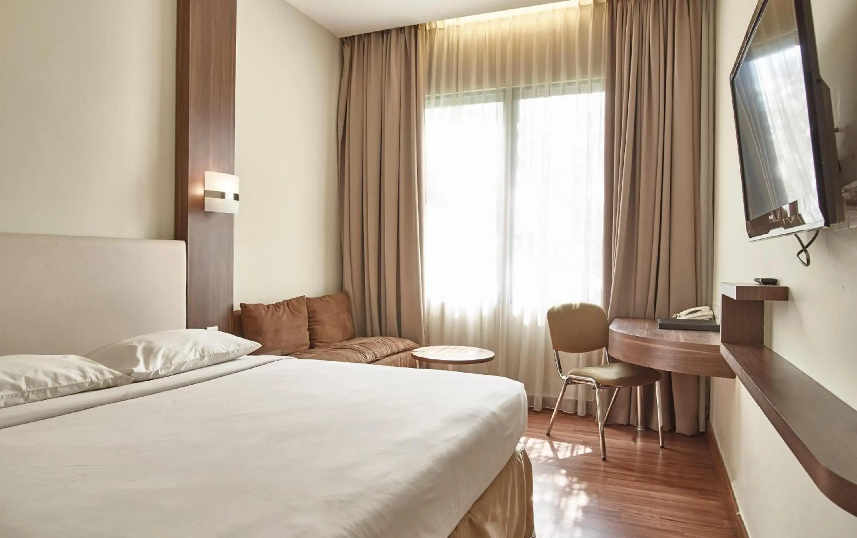 Double or Twin Room in Grand Cikarang Hotel Double or Twin Room in Grand Cikarang Hotel