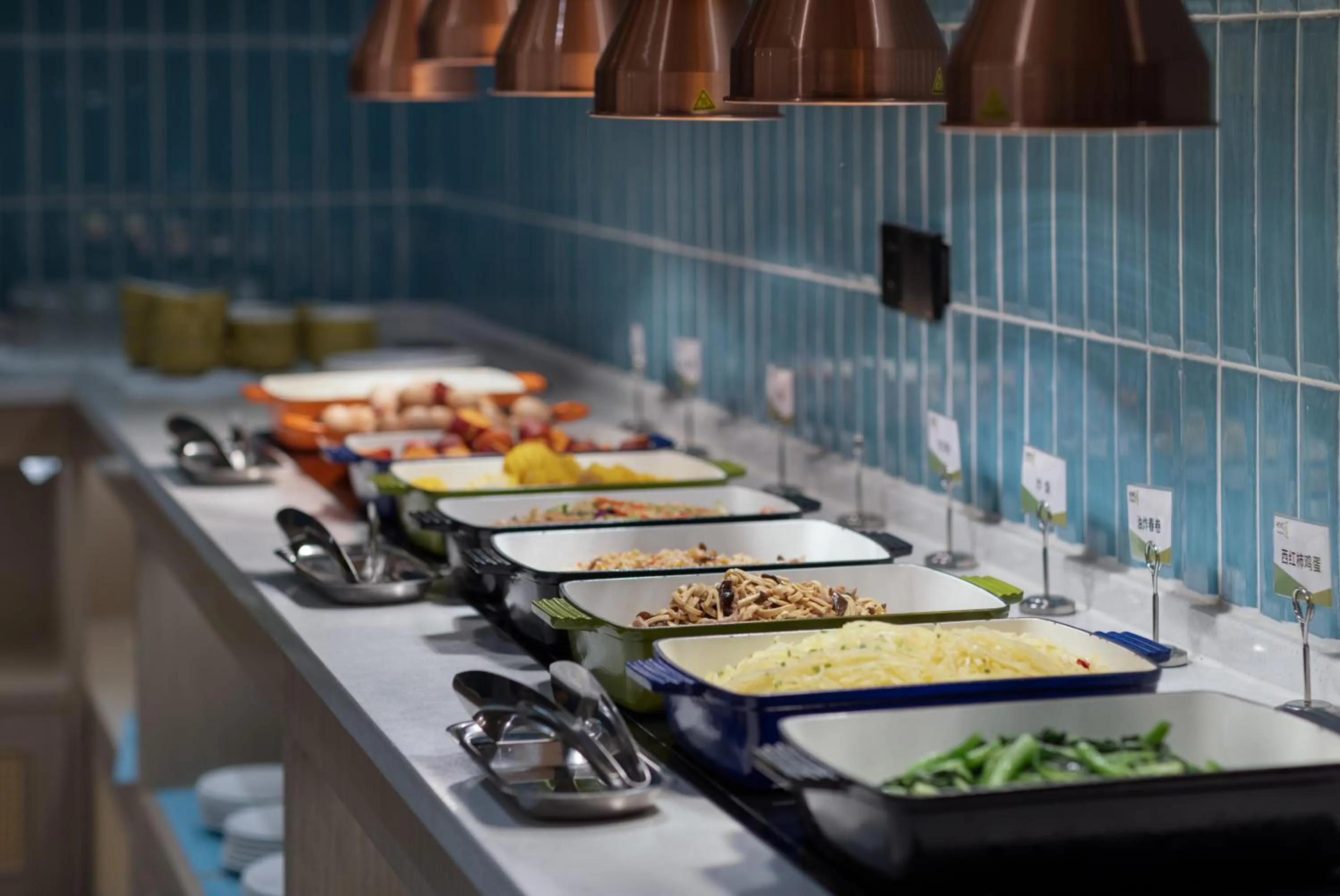 Restaurant/places to eat in Home2 Suites By Hilton Wuhan Hankou Railway Station