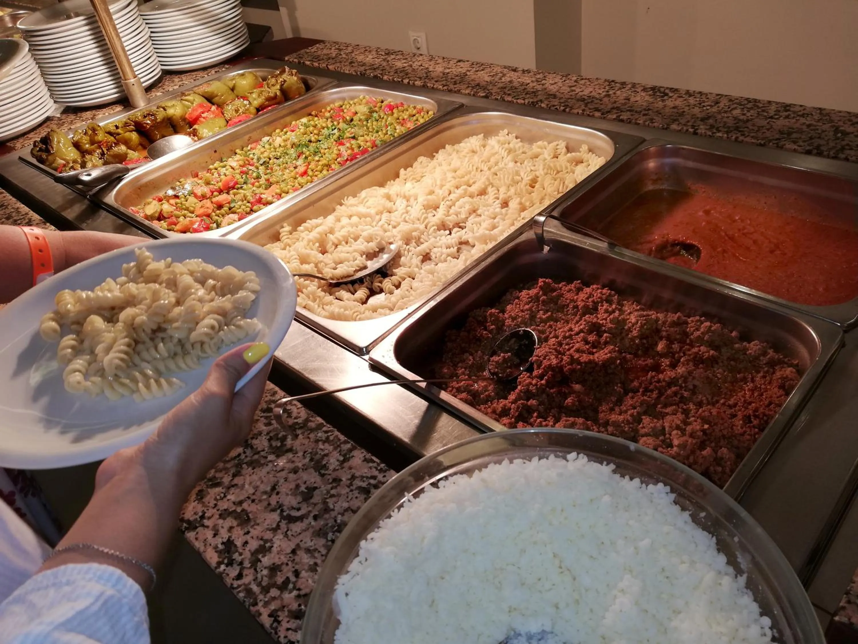 Restaurant/places to eat in Pela Maria Hotel