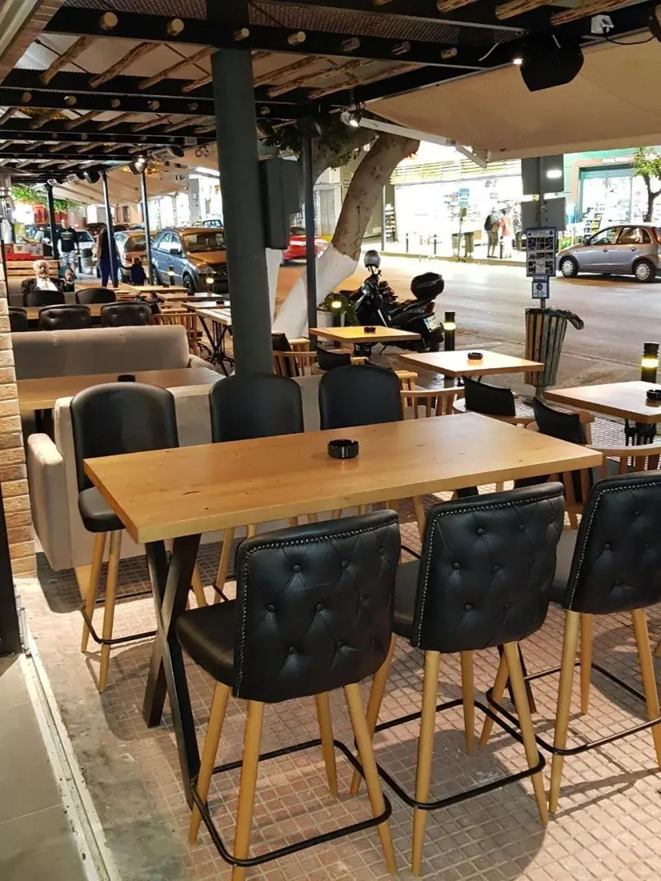 Restaurant/places to eat in Pela Maria Hotel Restaurant/places to eat in Pela Maria Hotel