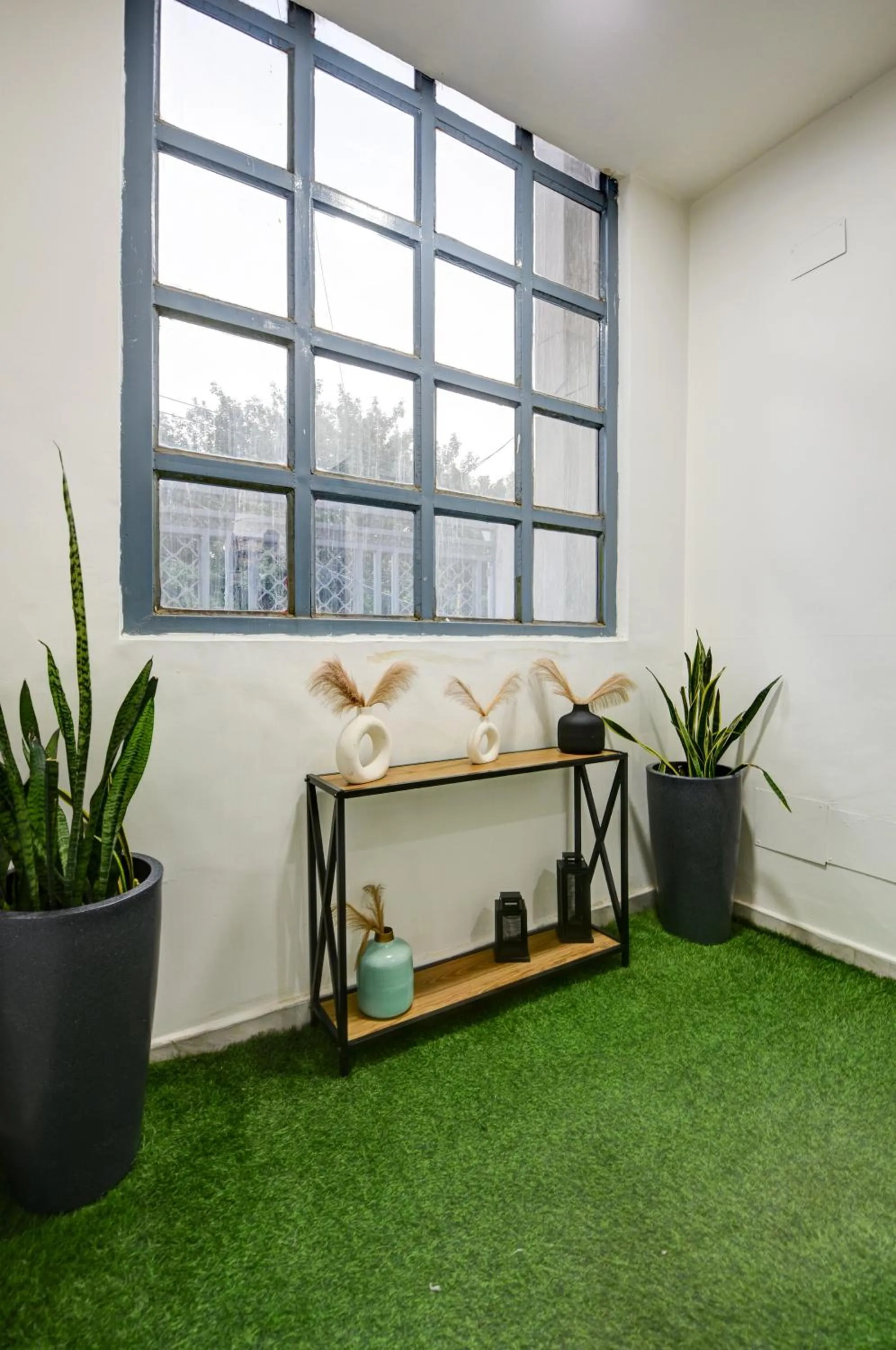 Property building in Gallivanto Inn - Rohini