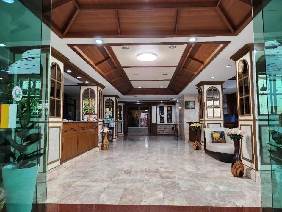 Lobby or reception in White Rose​ Hotel​ II​