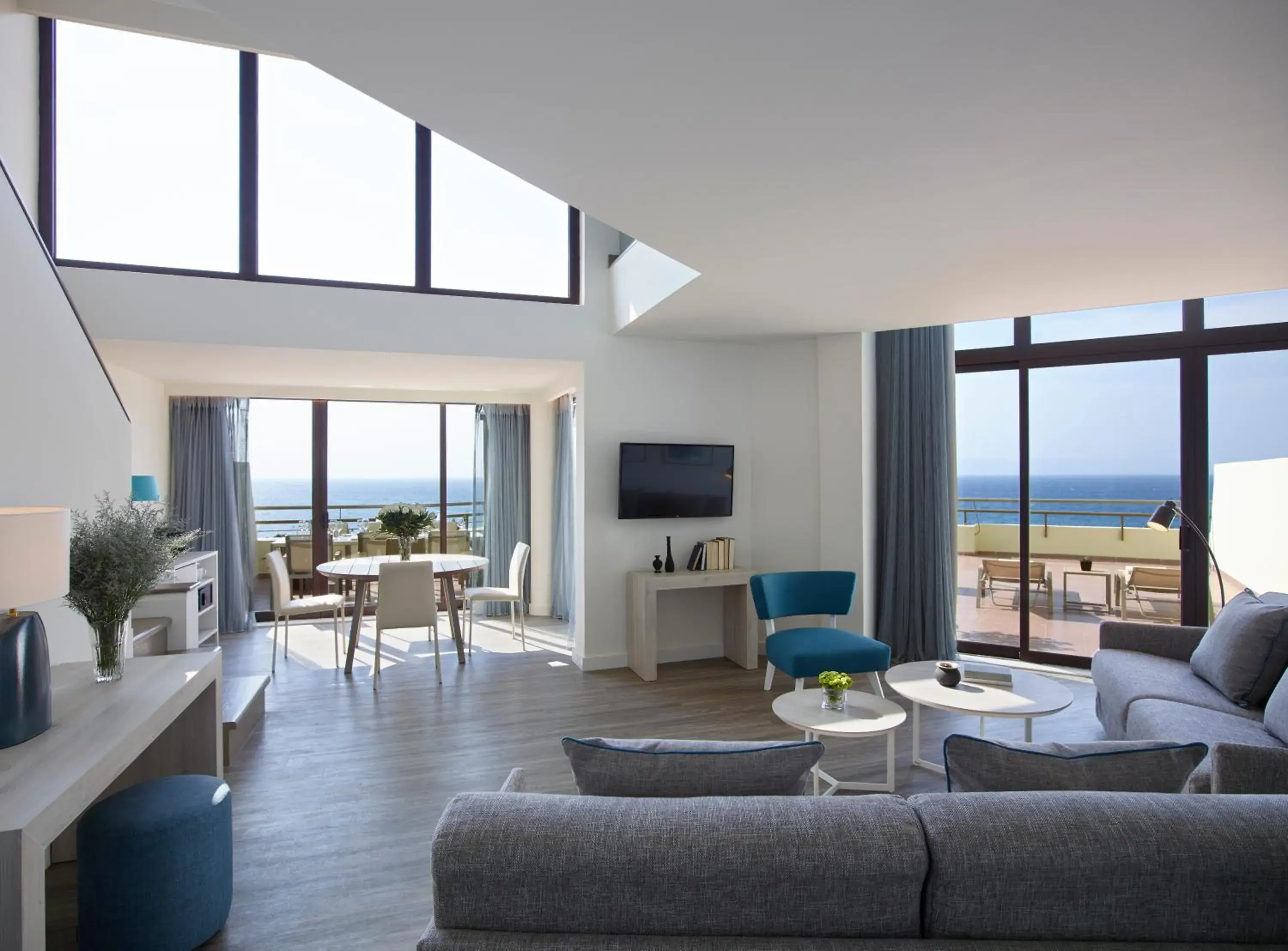 Living room in Rhodes Bay Hotel & Spa Living room in Rhodes Bay Hotel & Spa